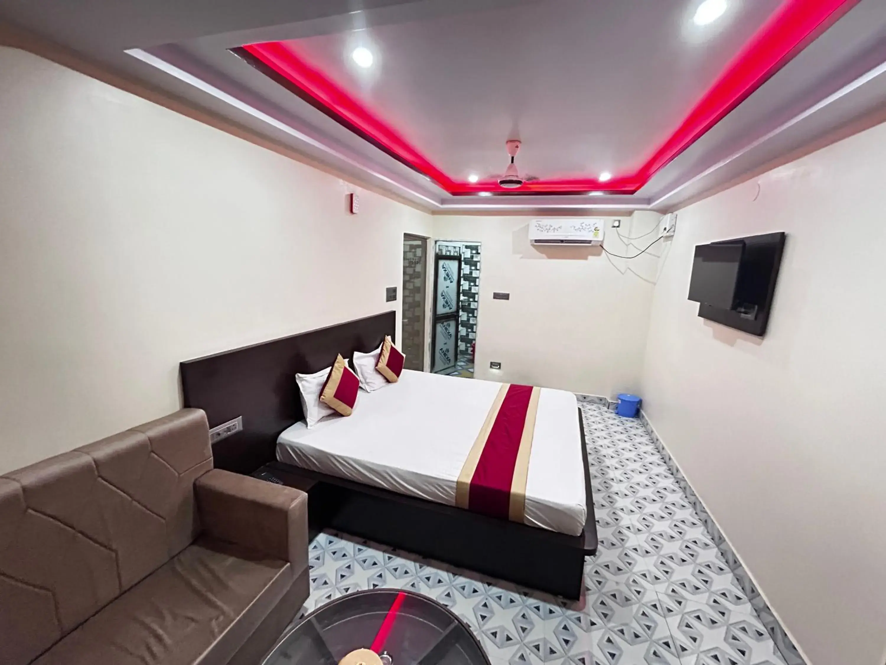 View (from property/room), Bed in SS Hotel View (from property/room), Bed in SS Hotel