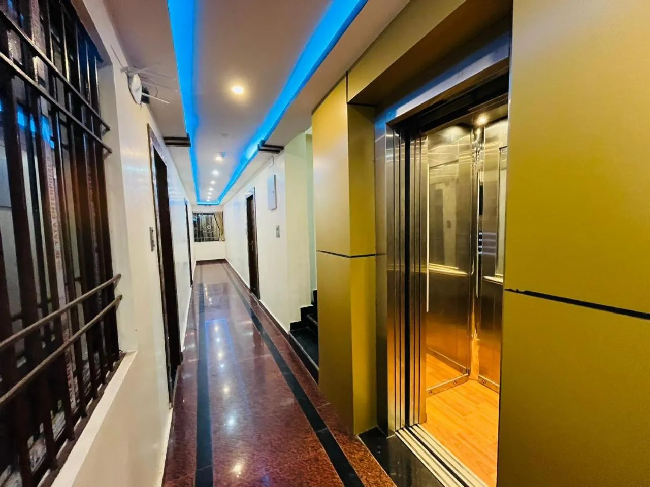 elevator in SS Hotel