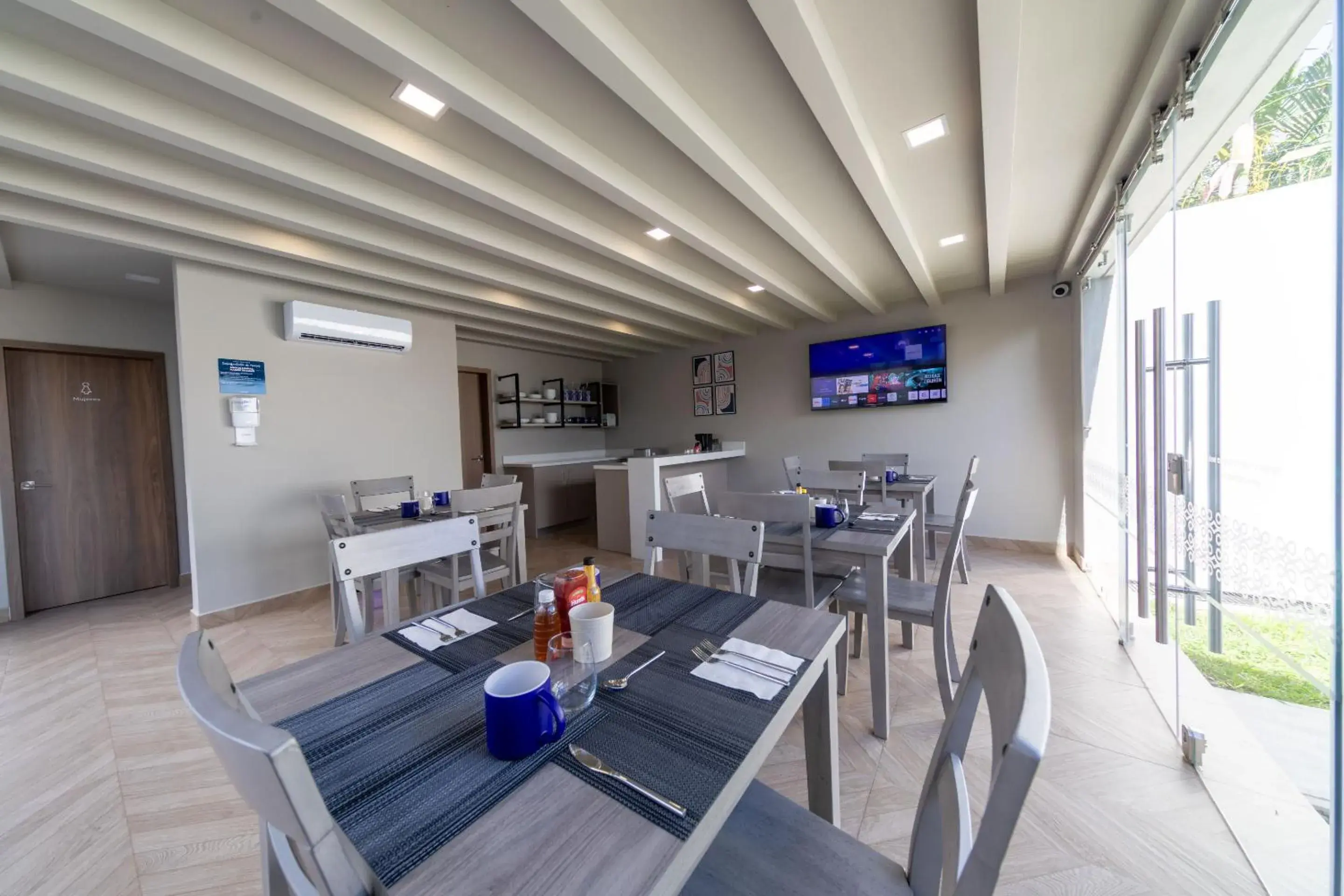 Dining area in Cedrela Dining area in Cedrela