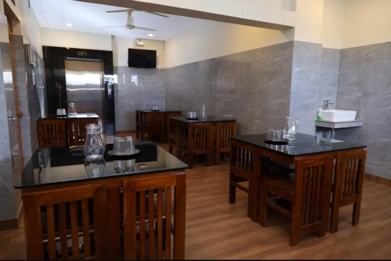 Restaurant/places to eat in Hotel president park Coimbatore Restaurant/places to eat in Hotel president park Coimbatore