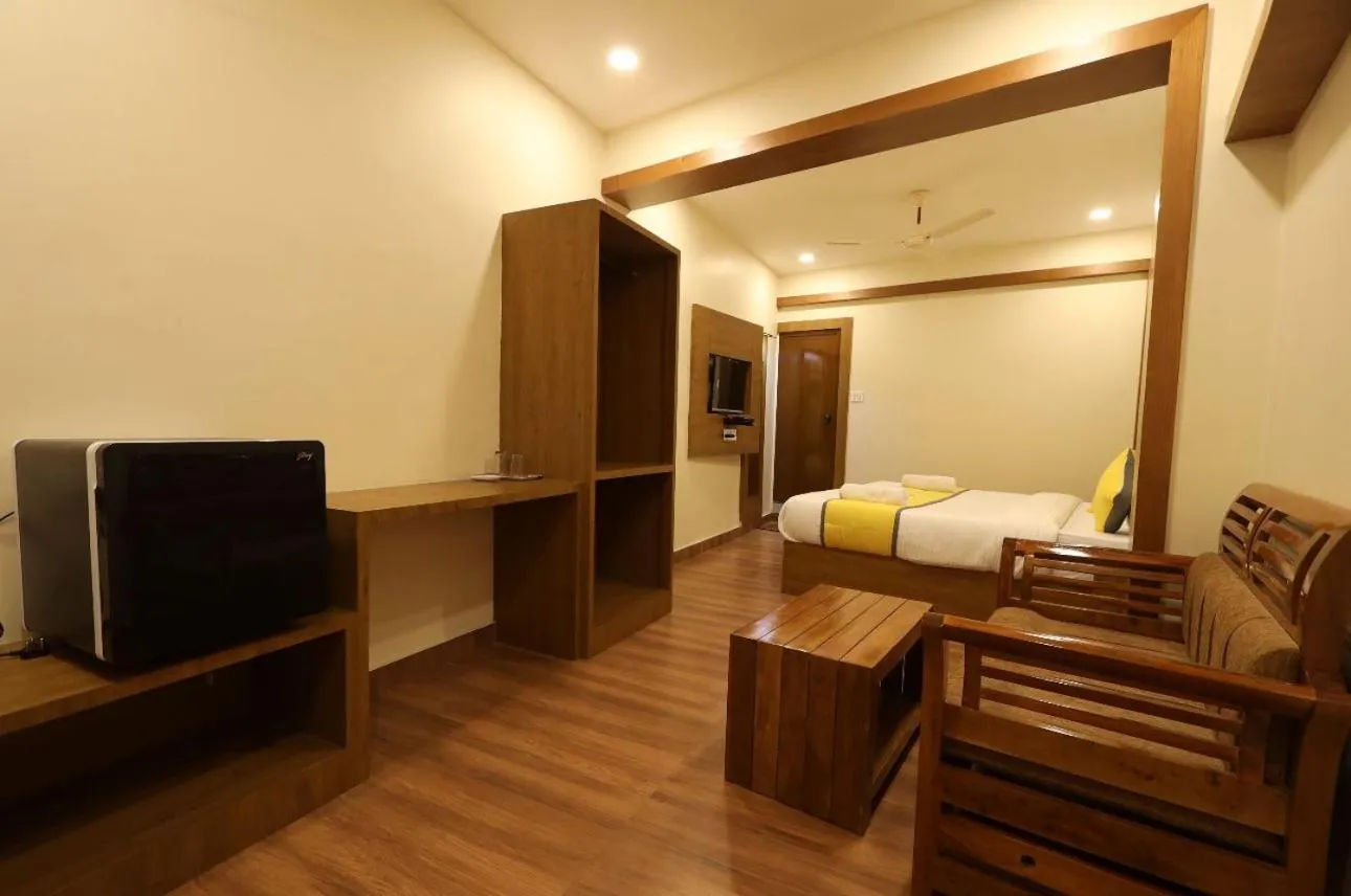 Photo of the whole room, Bed in Hotel president park Coimbatore