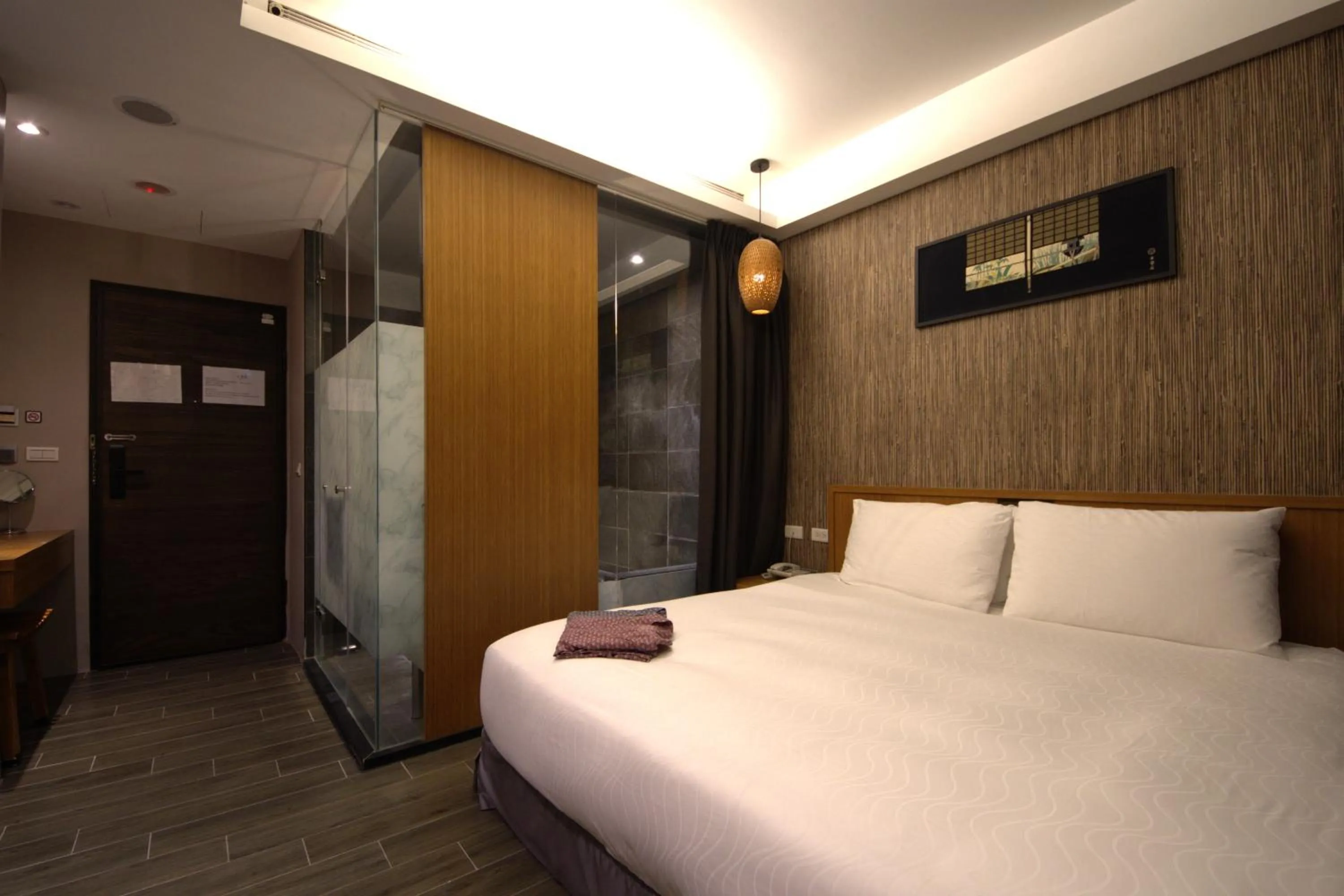 Photo of the whole room, Bed in Tenlien onsen Hot Spring Hotel