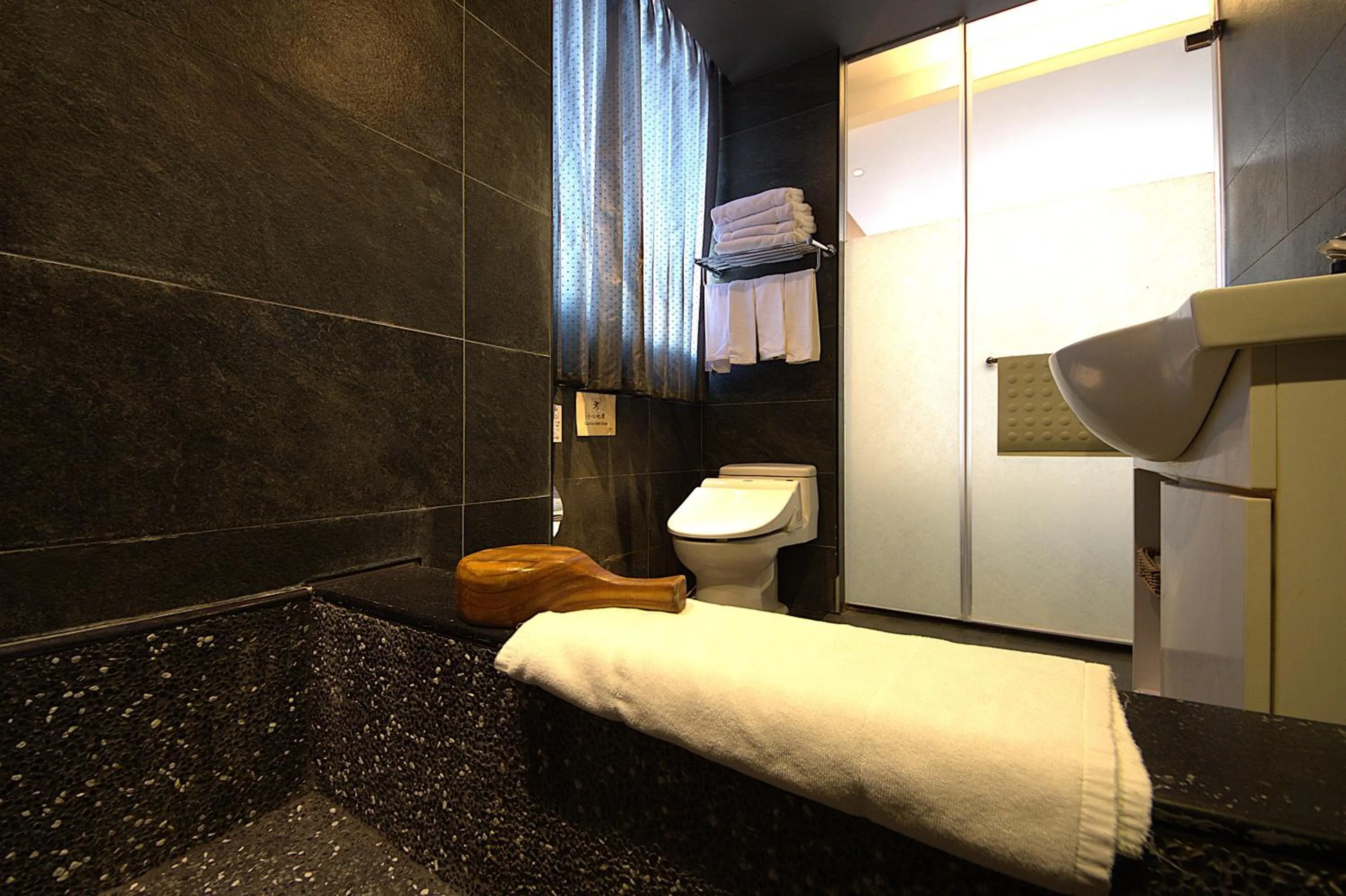 Bathroom in Tenlien onsen Hot Spring Hotel