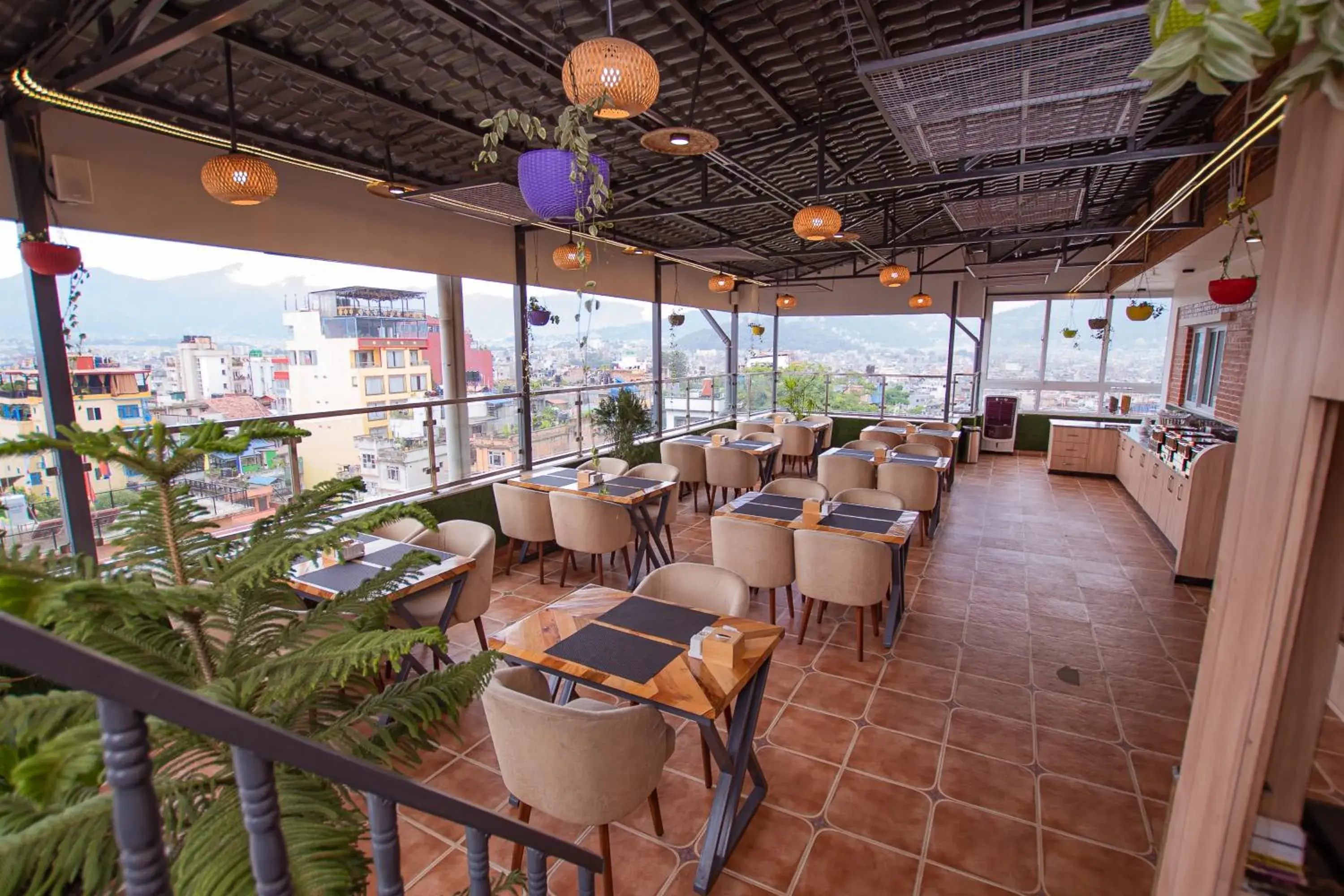 Restaurant/places to eat in Hotel Vistara Restaurant/places to eat in Hotel Vistara