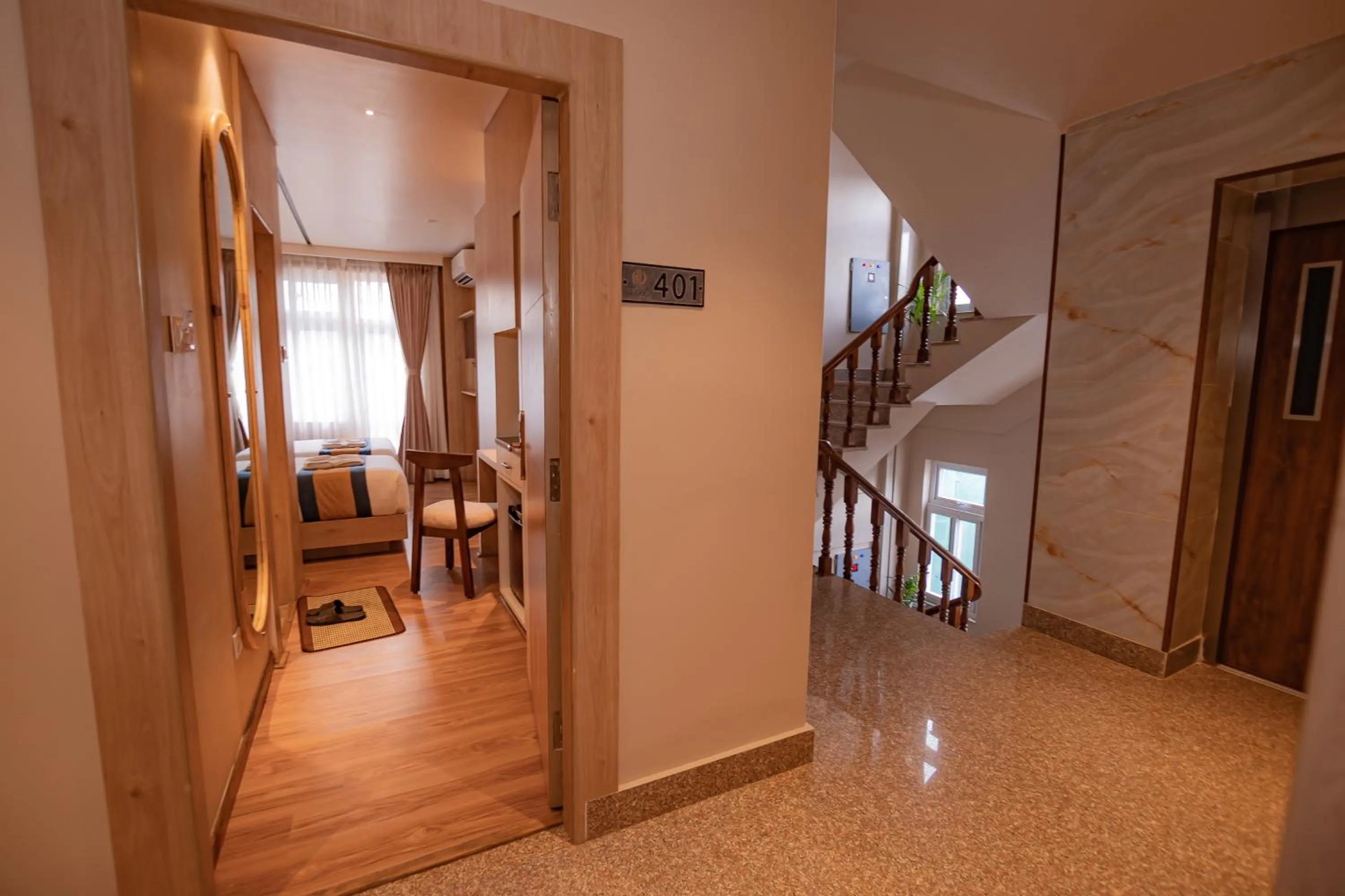 elevator in Hotel Vistara