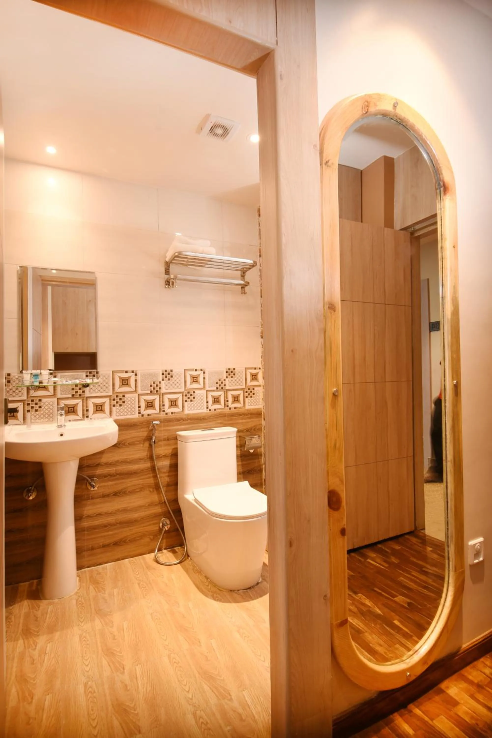 Shower in Hotel Vistara