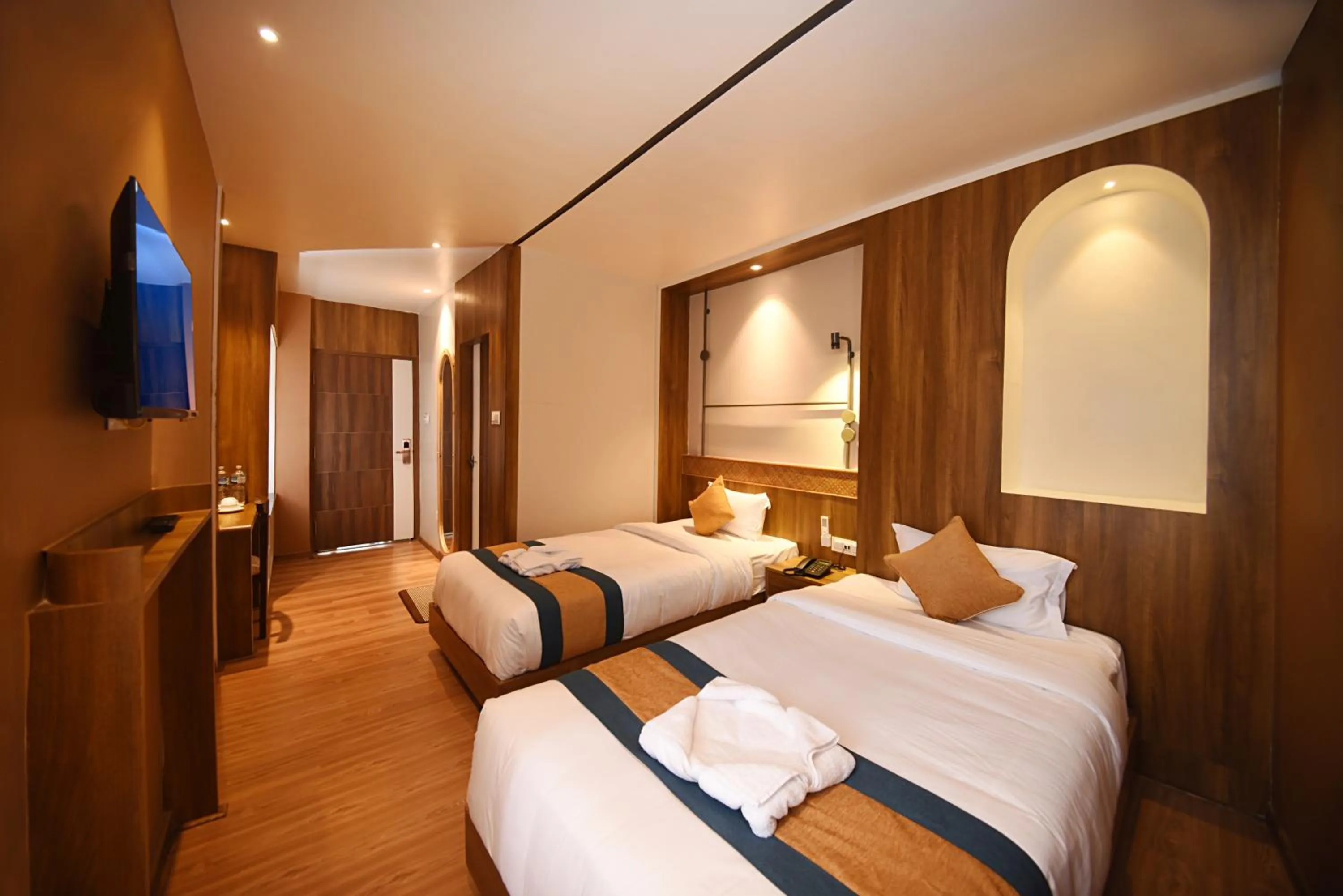 Photo of the whole room, Bed in Hotel Vistara