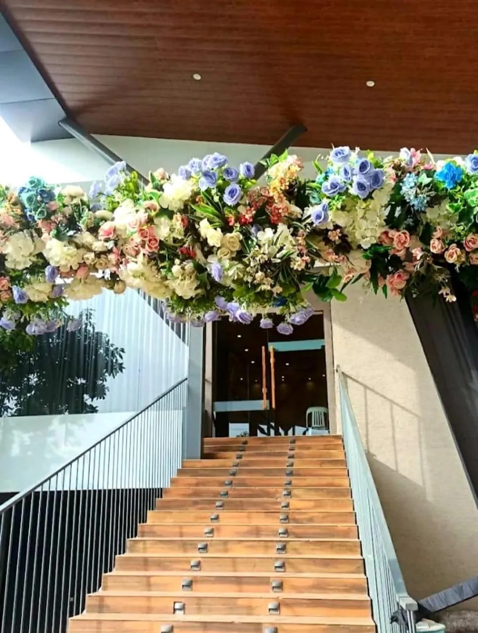 The Democracy Hotel & Resorts