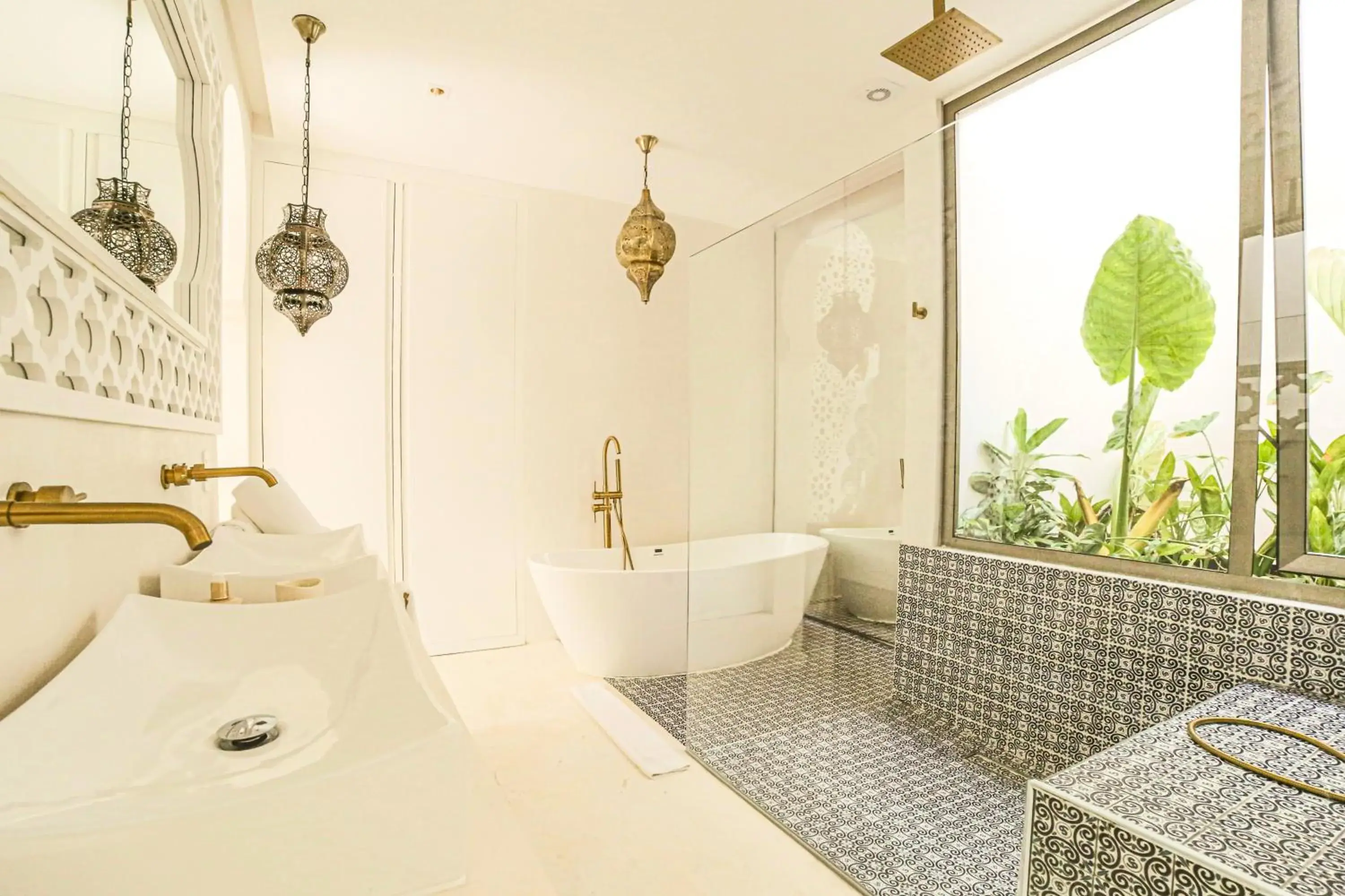 Shower in Sana Tulum Beachfront Boutique Hotel Shower in Sana Tulum Beachfront Boutique Hotel