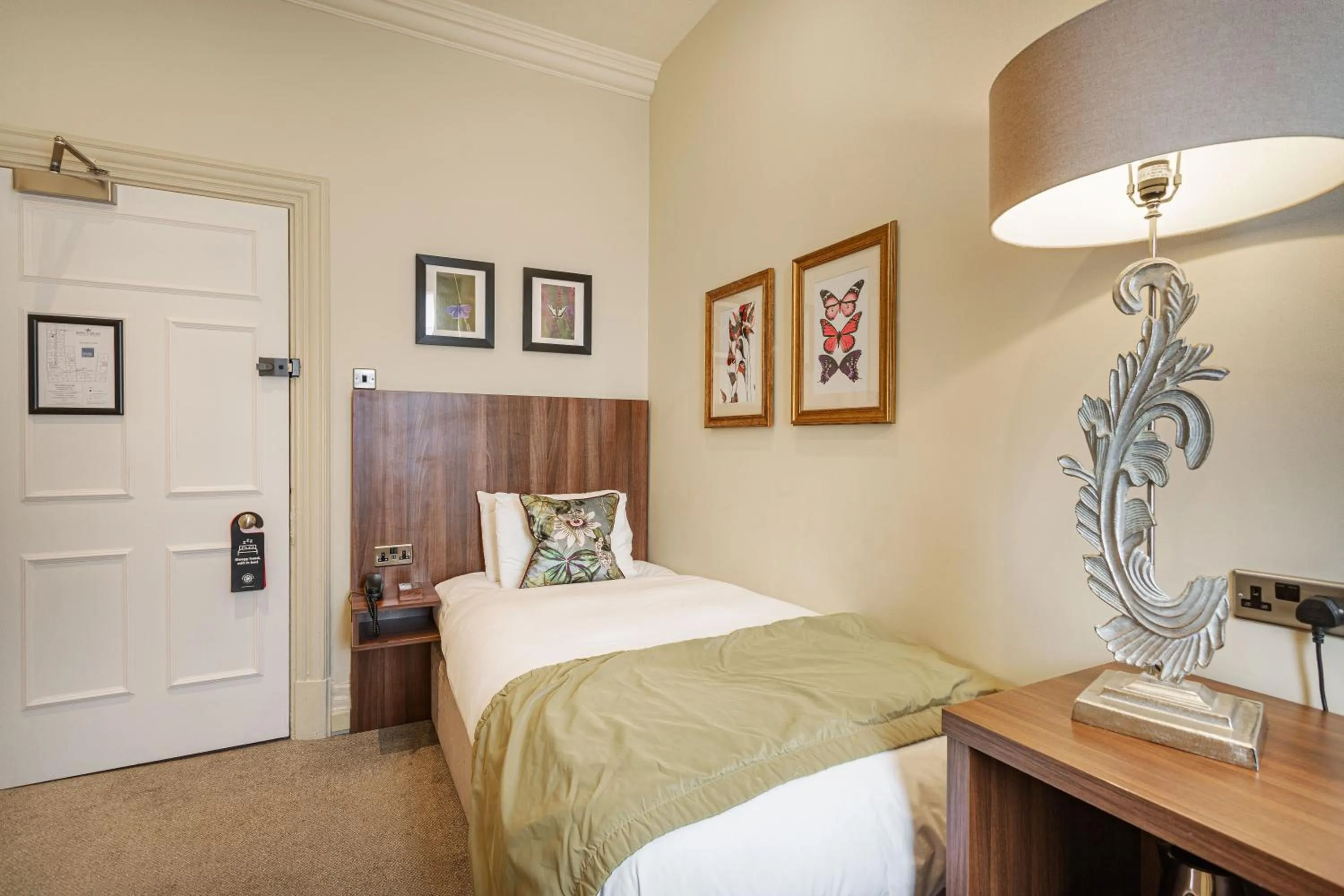 Bed in The Kings Head Hotel, Richmond, North Yorkshire - The Coaching Inn Group