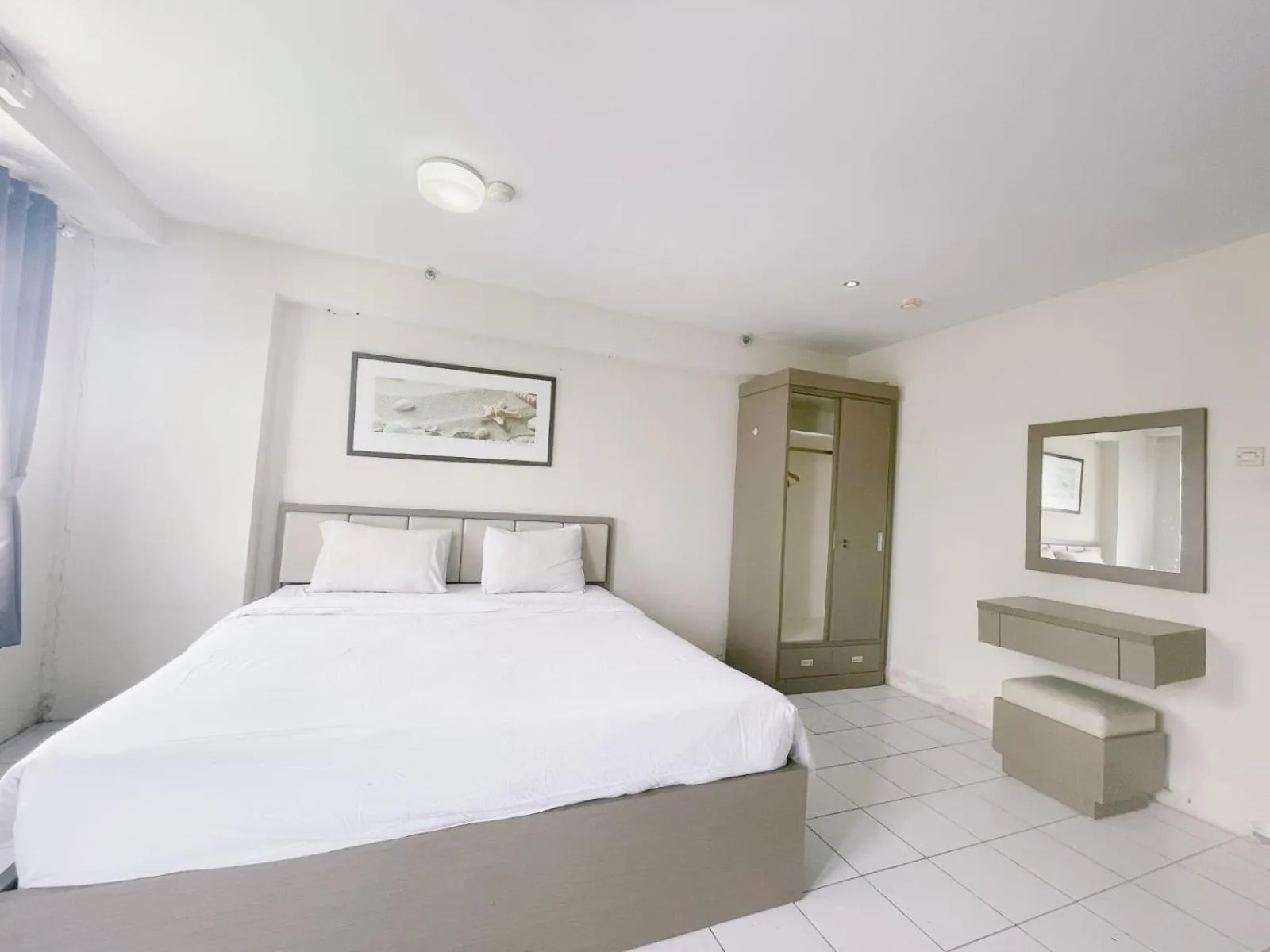 Living room, Bed in Dreamzzz Mutiara Bekasi