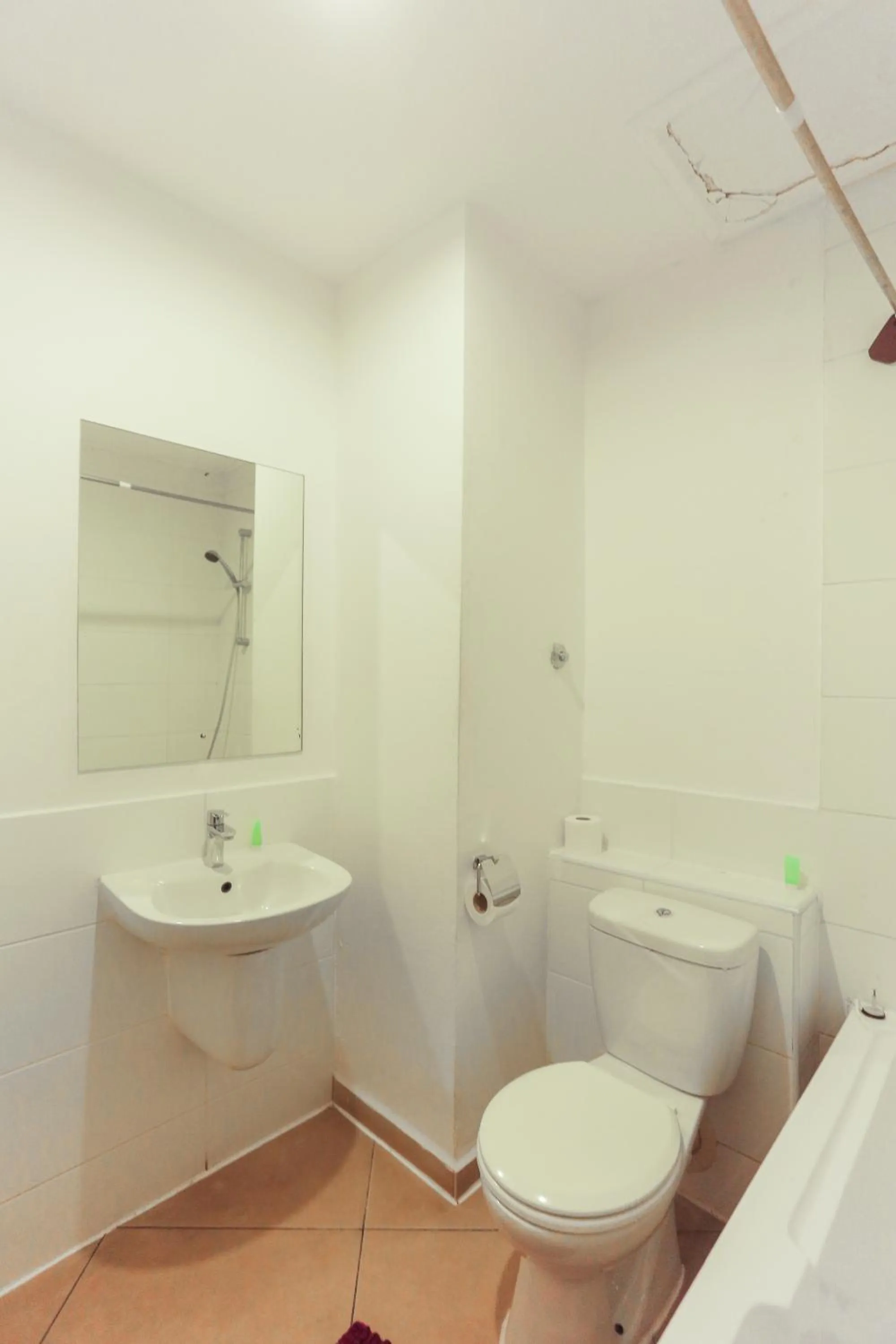 Bathroom in Accra Luxury Apartments at Clifton Place