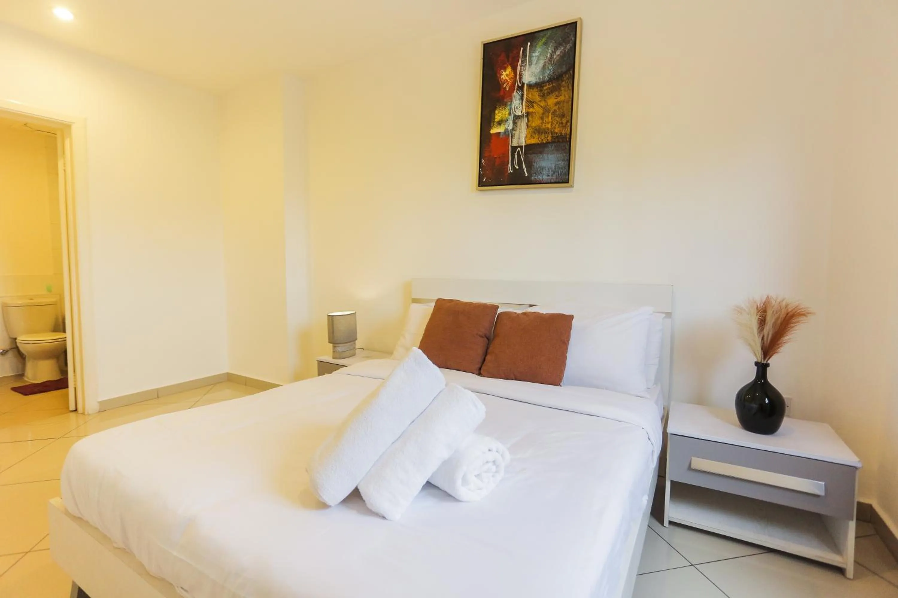 Bedroom, Bed in Accra Luxury Apartments at Clifton Place
