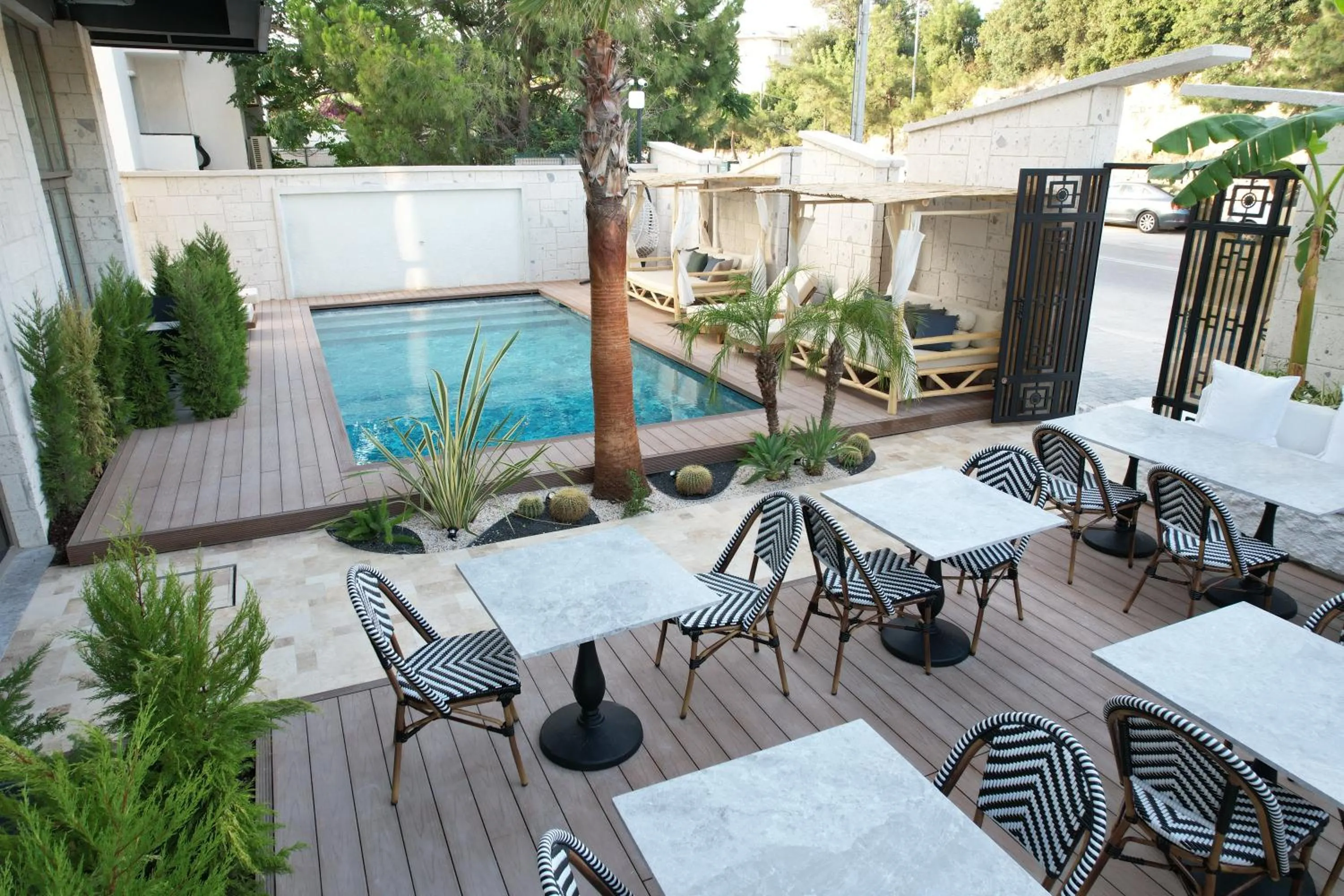 Restaurant/places to eat in Ayayorgi Homes