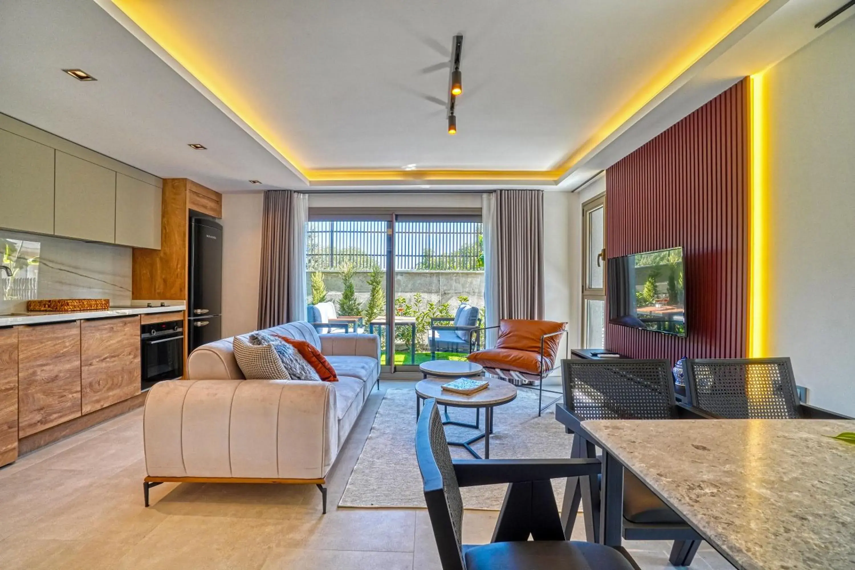 Suite with Garden View in Ayayorgi Homes Suite with Garden View in Ayayorgi Homes