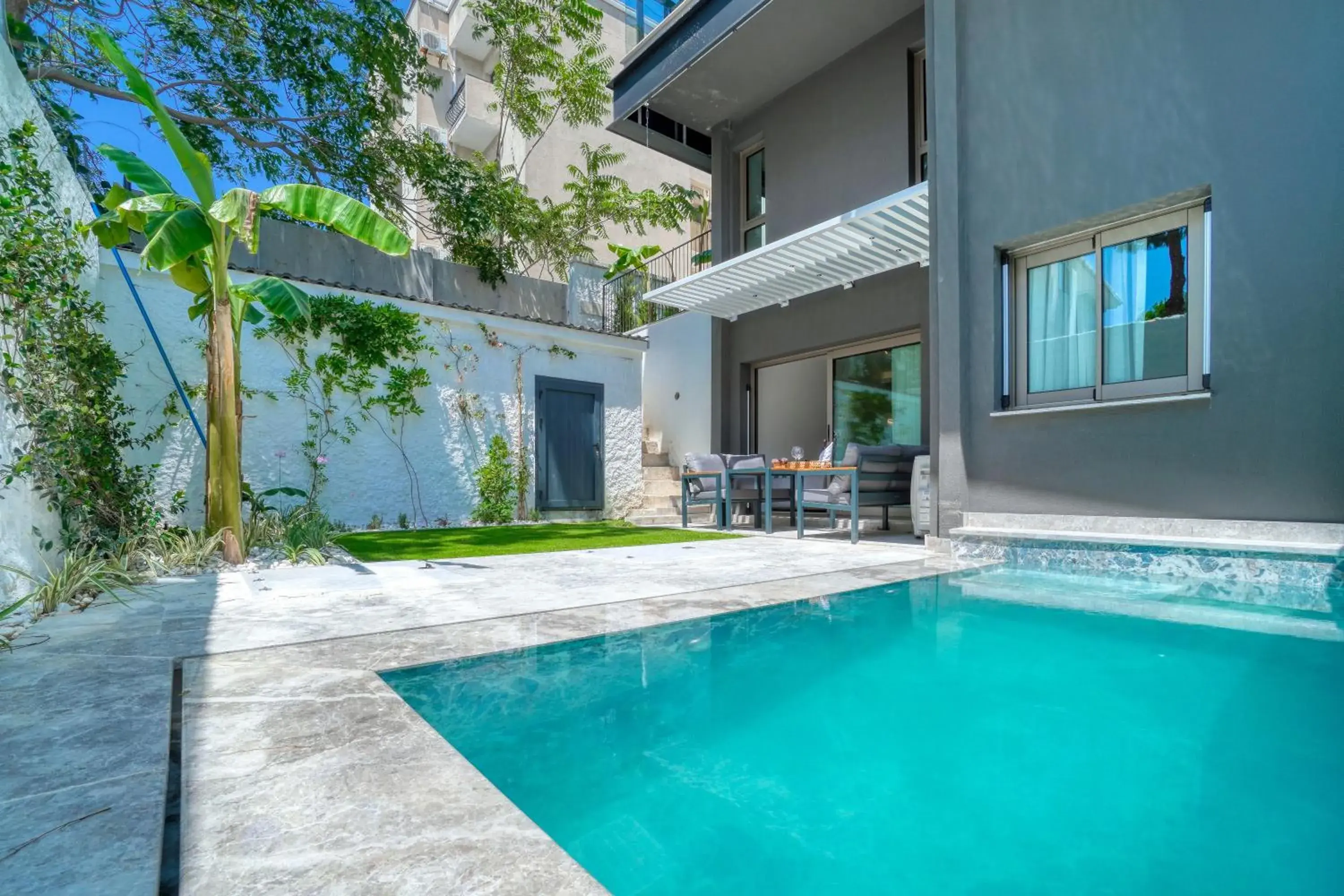 Suite with Private Pool in Ayayorgi Homes Suite with Private Pool in Ayayorgi Homes