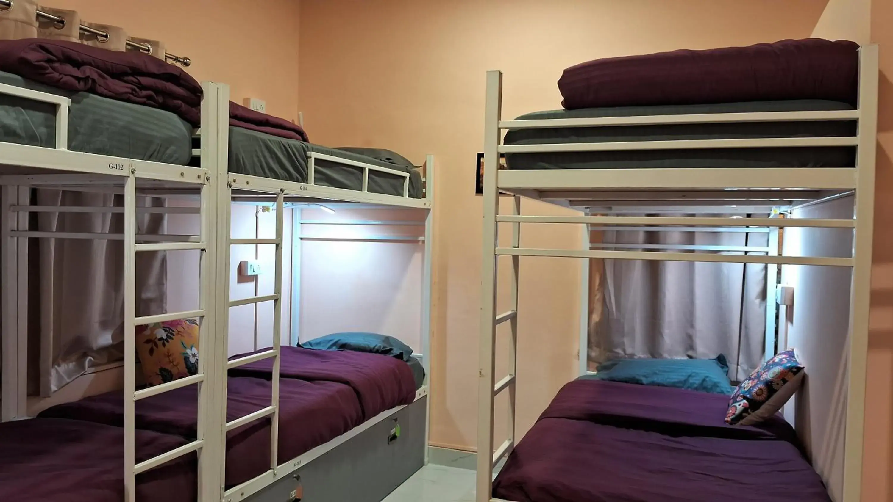 Bed in 6-Bed Mixed Dormitory Room in Cayzen Bed in 6-Bed Mixed Dormitory Room in Cayzen