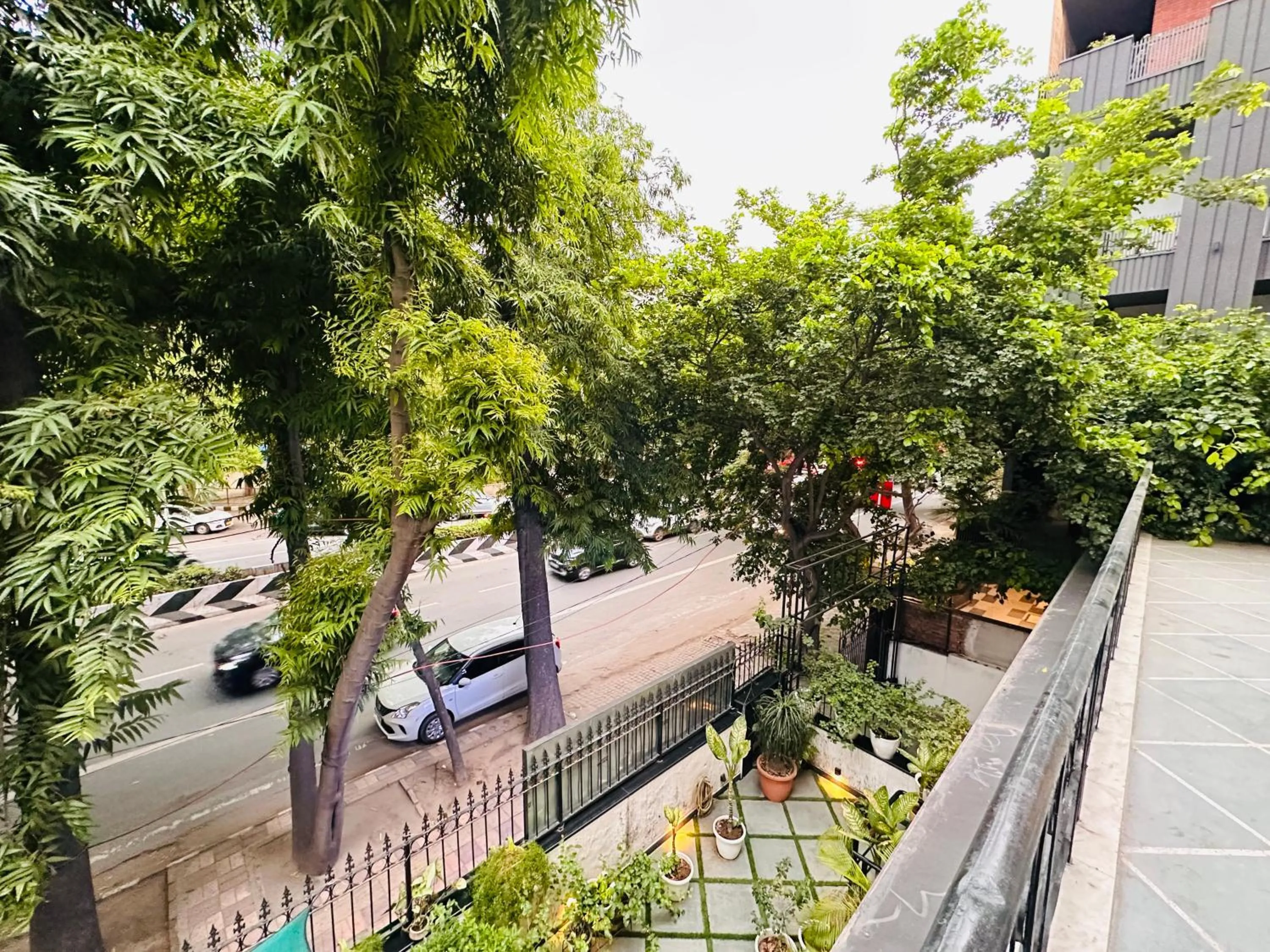 Spring in Gulmohar Residency, Hauz Khas New Delhi, Couple Friendly