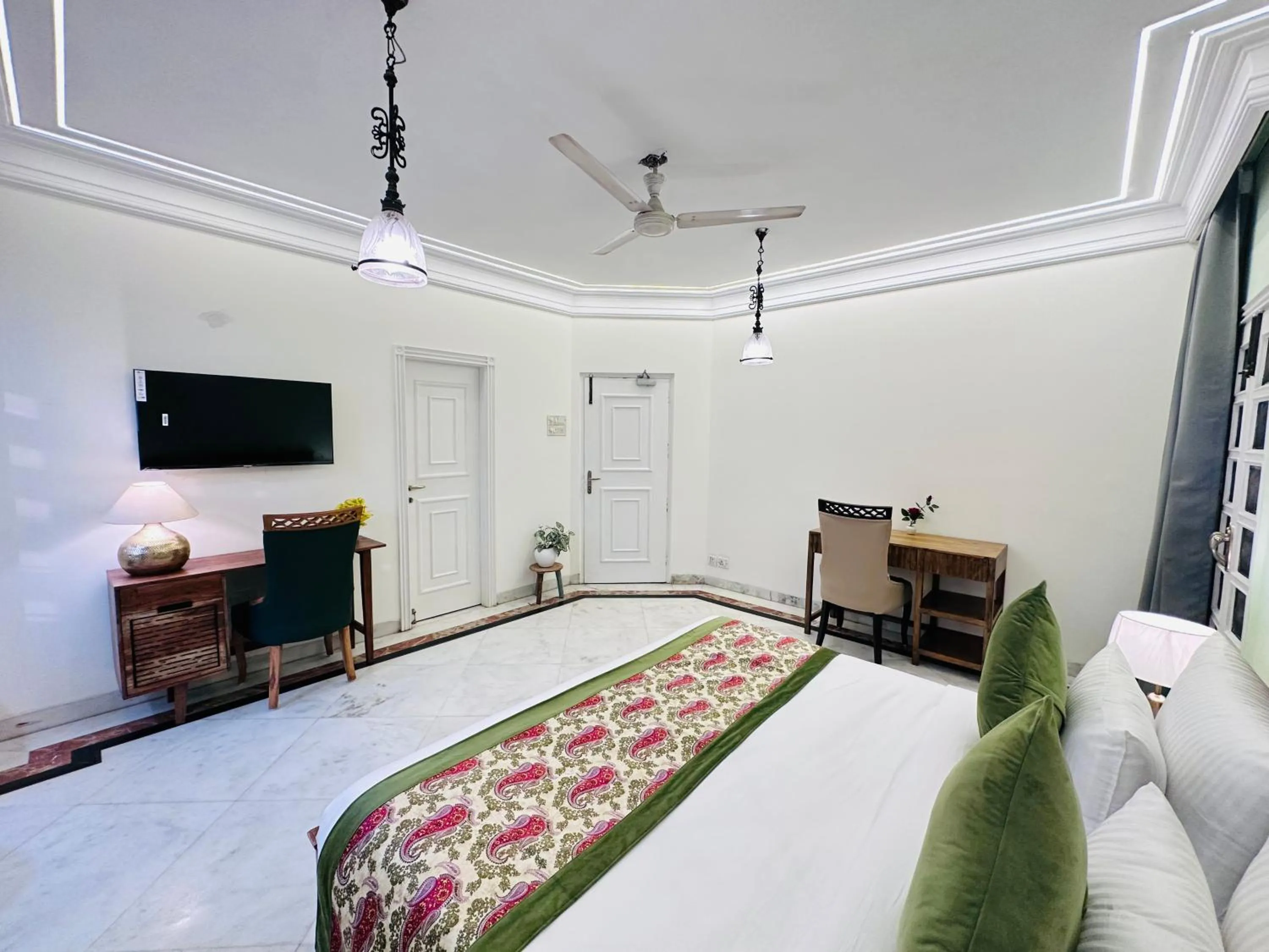 Living room, Bed in Gulmohar Residency, Hauz Khas New Delhi, Couple Friendly