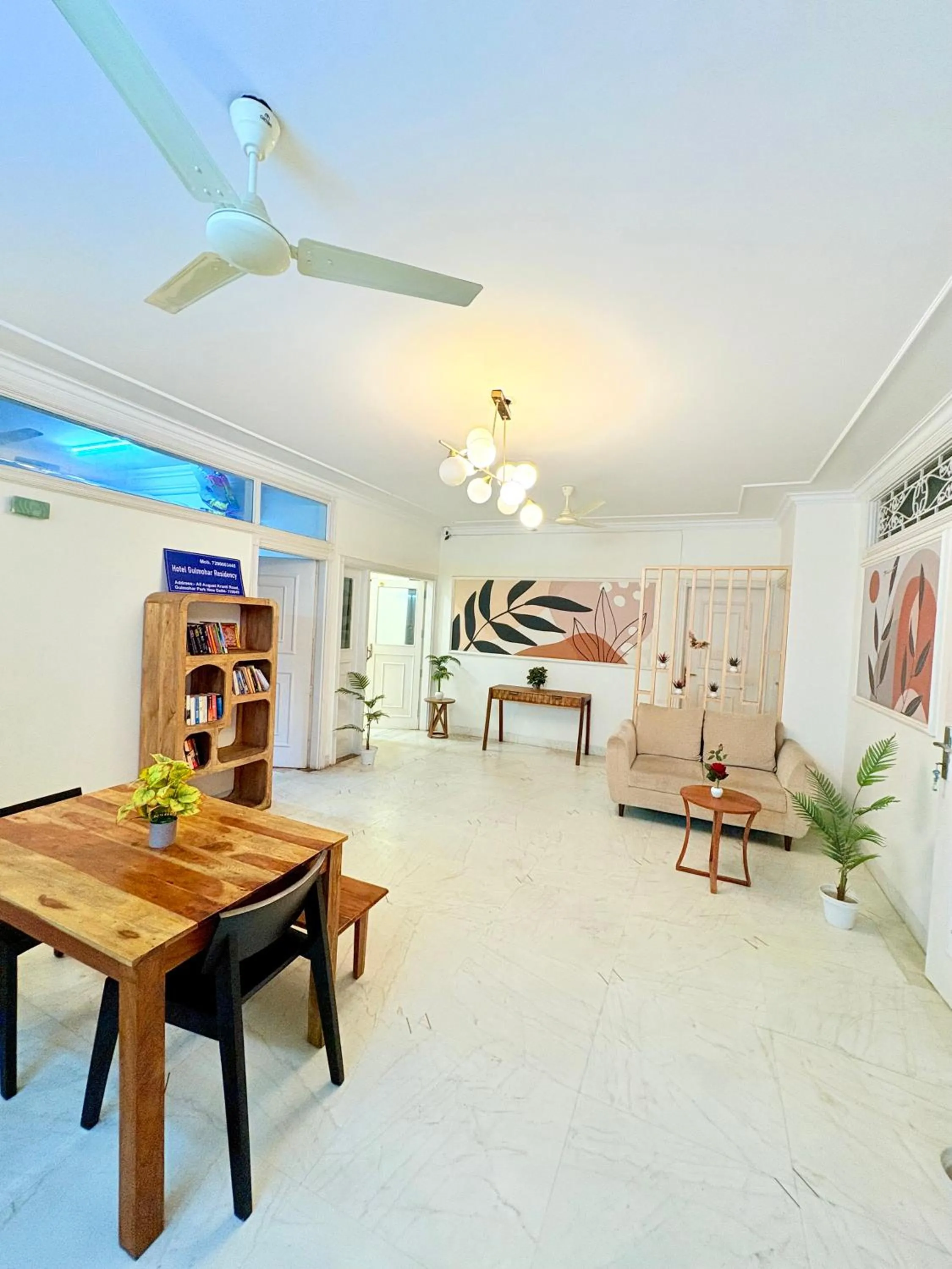 Area and facilities in Gulmohar Residency, Hauz Khas New Delhi, Couple Friendly