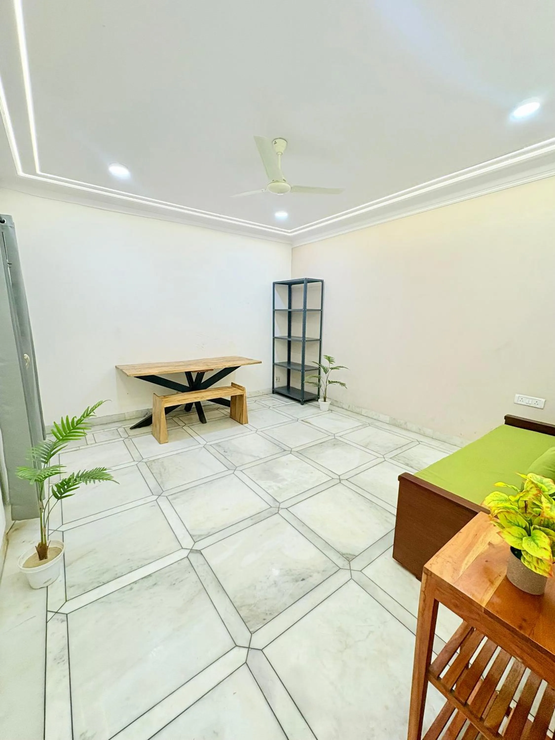 Living room in Gulmohar Residency, Hauz Khas New Delhi, Couple Friendly