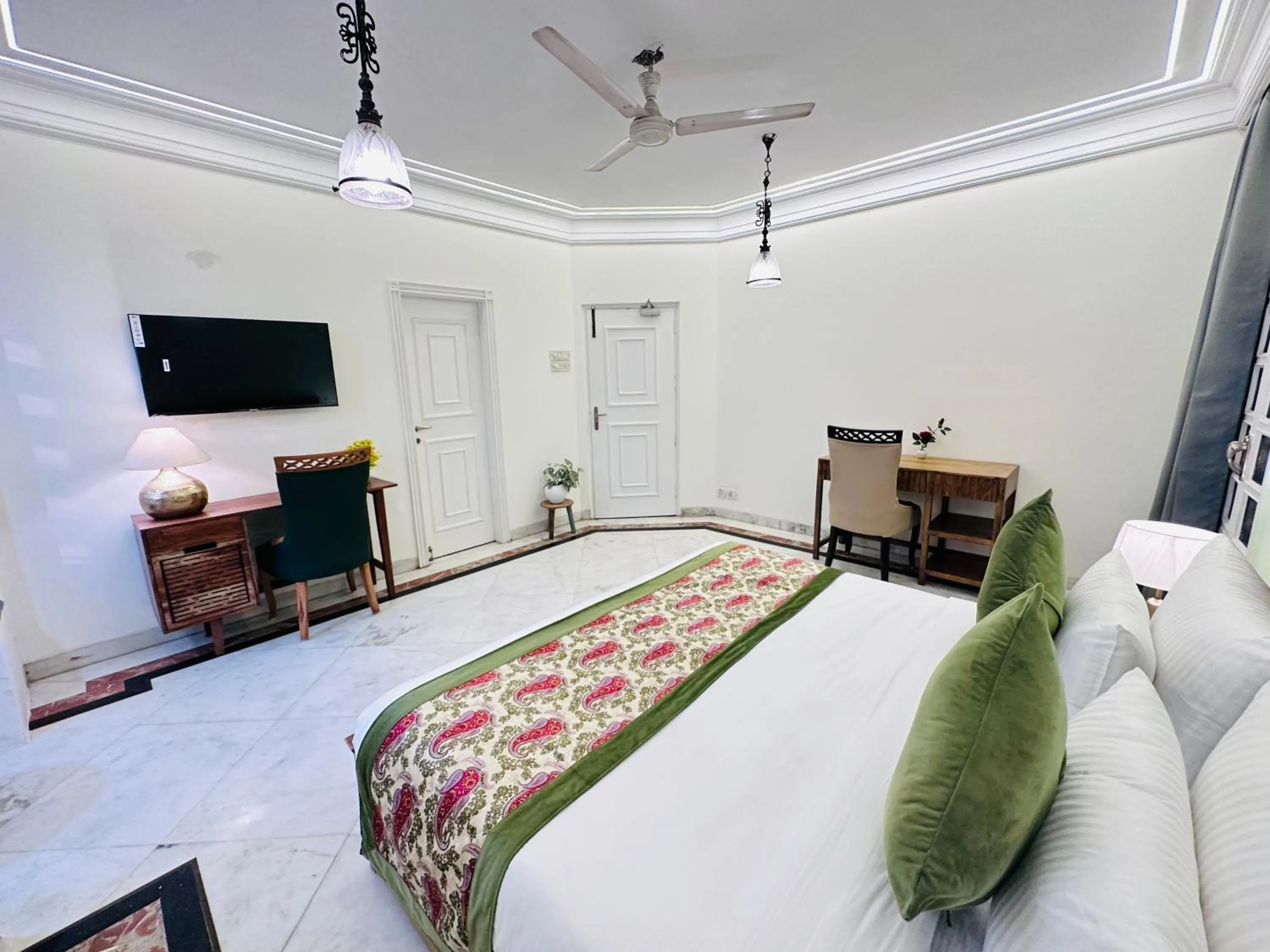Living room, Bed in Gulmohar Residency, Hauz Khas New Delhi, Couple Friendly