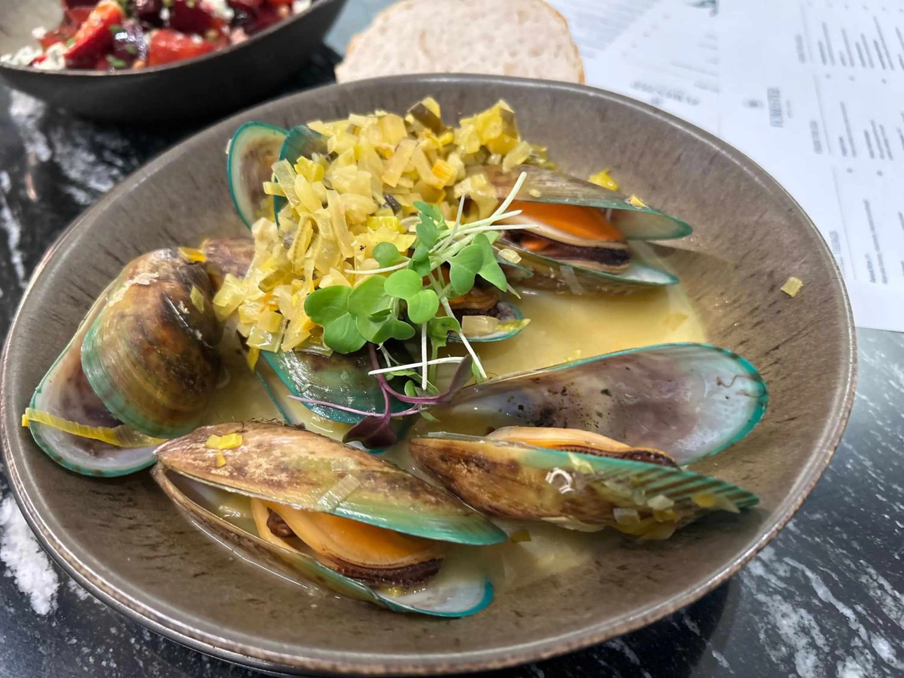 Restaurant/places to eat in Hotel Grand Chancellor Auckland