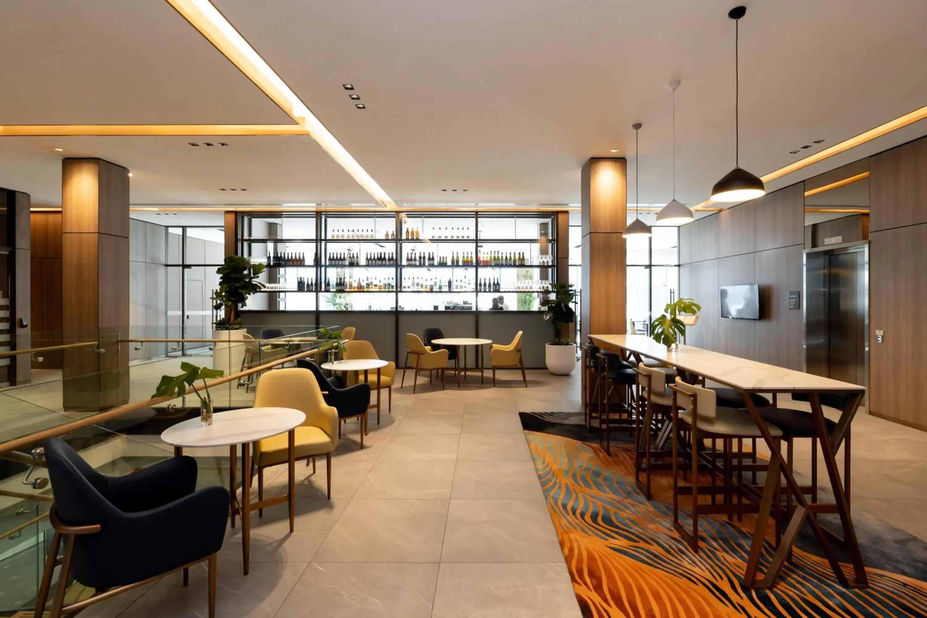 Property building in Hotel Grand Chancellor Auckland Property building in Hotel Grand Chancellor Auckland