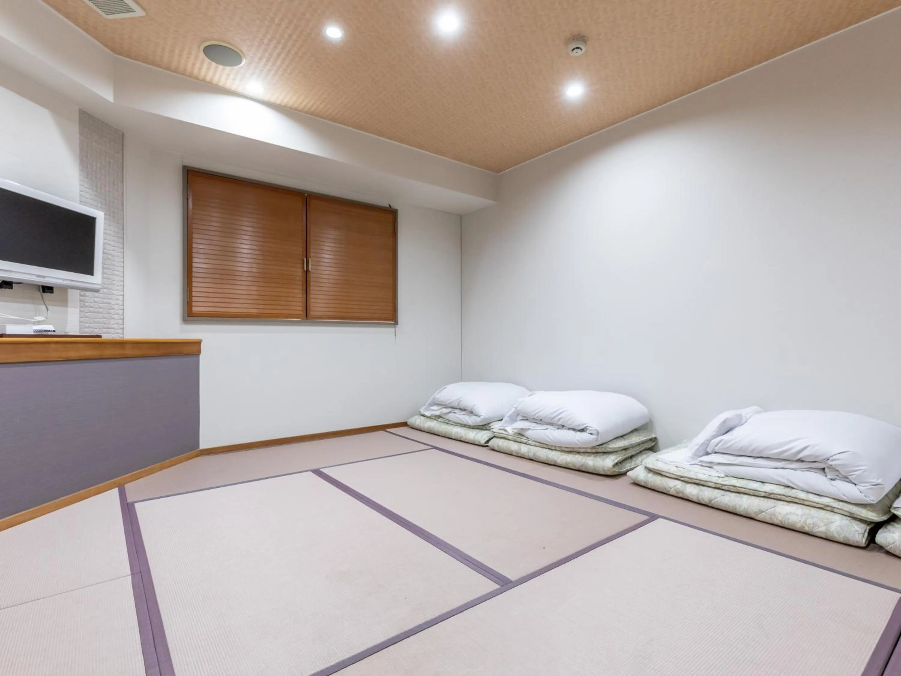Smoking - Japanese Western Quintuple Room in Tabist City Hotel Patio