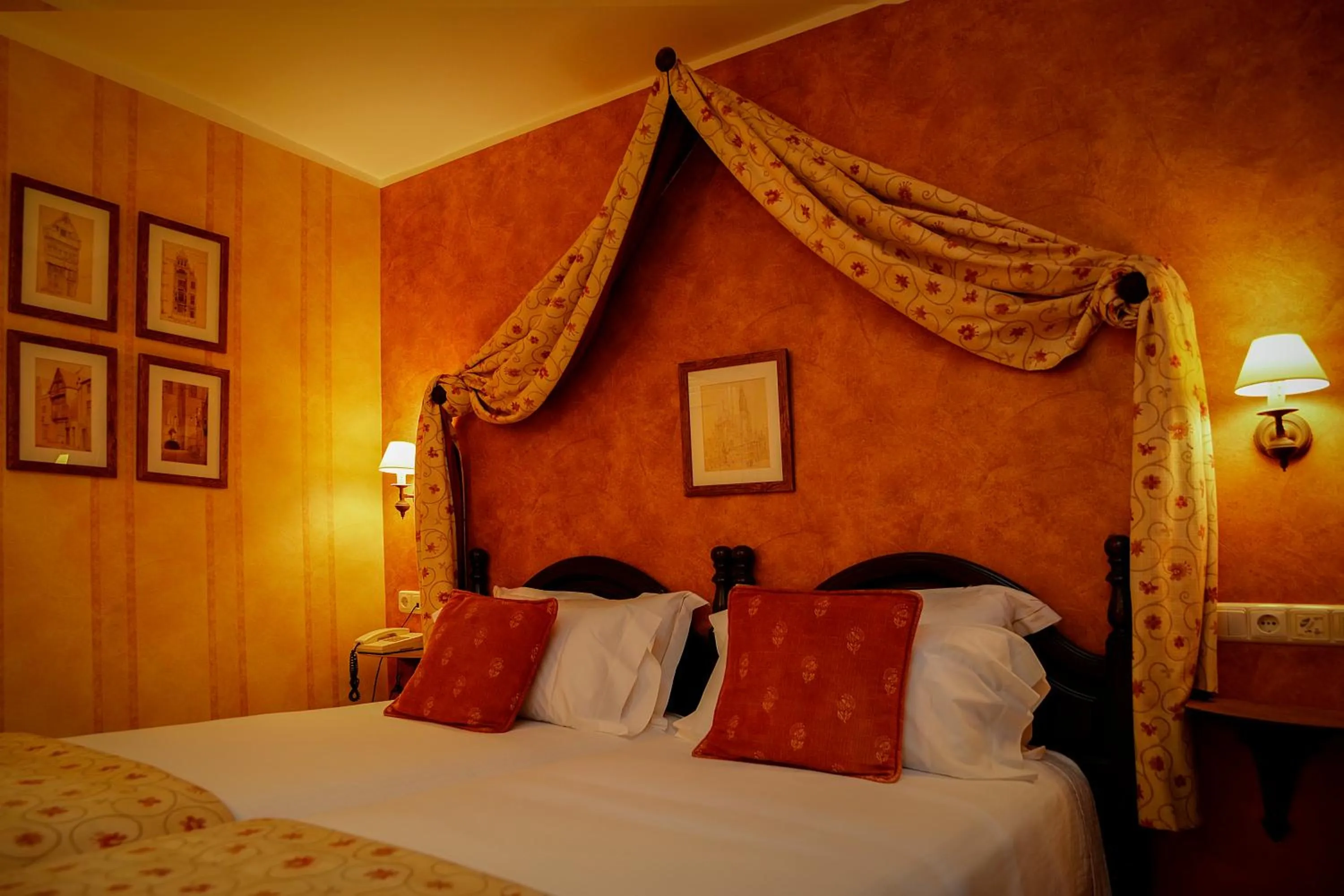 Bedroom in Hotel Pradas Ordesa