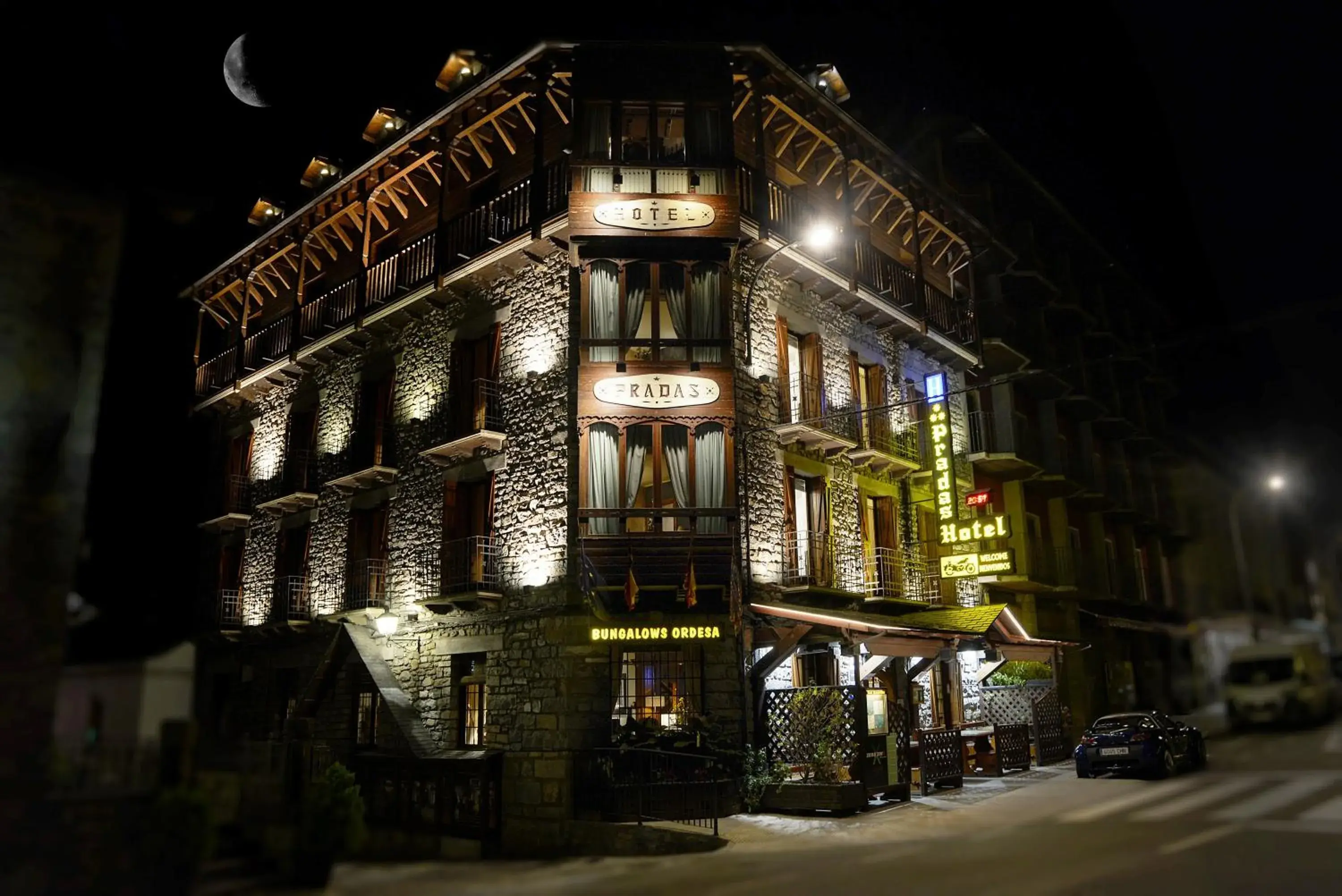 Facade/entrance in Hotel Pradas Ordesa Facade/entrance in Hotel Pradas Ordesa