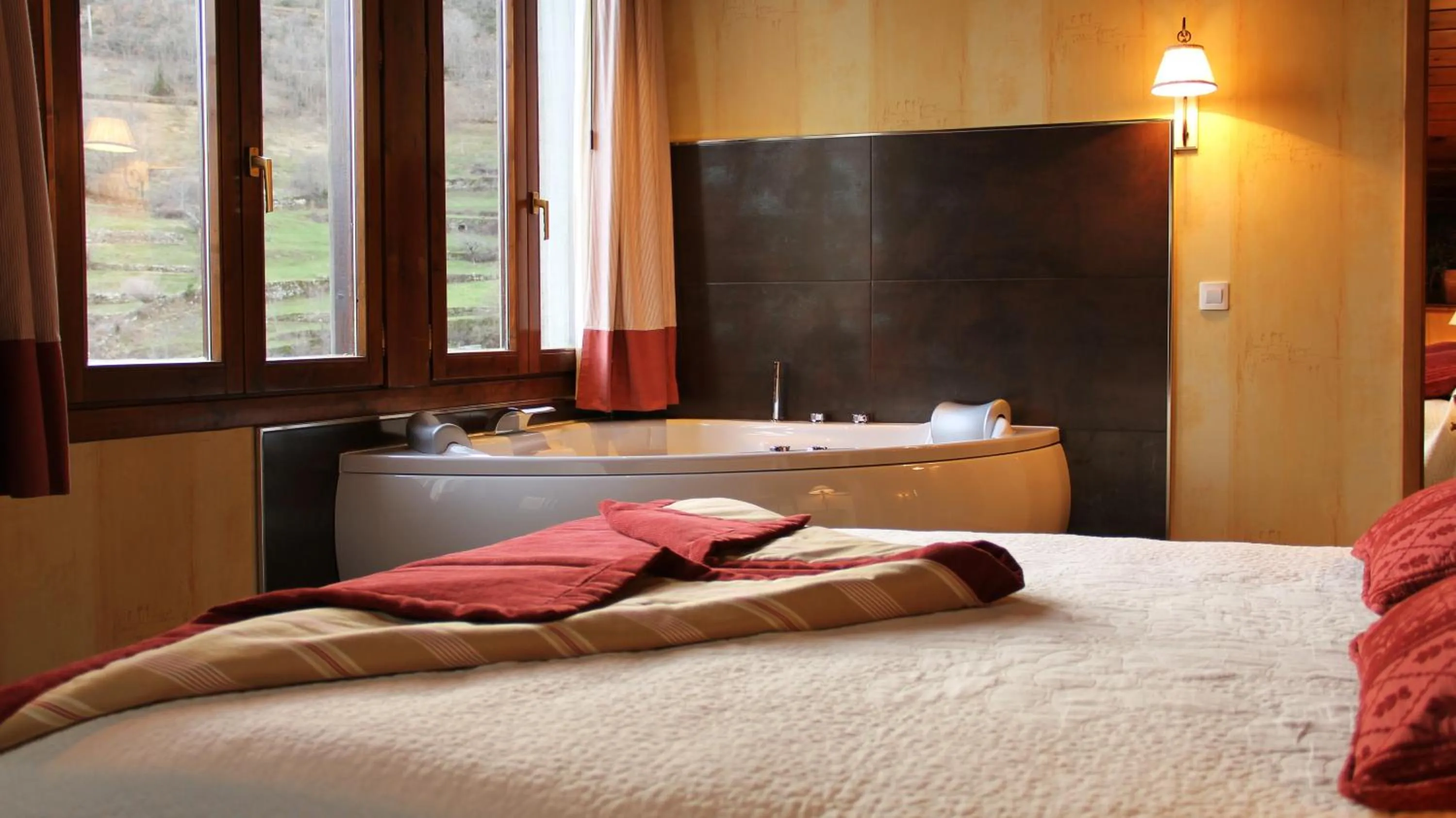 Spa and wellness centre/facilities in Hotel Pradas Ordesa