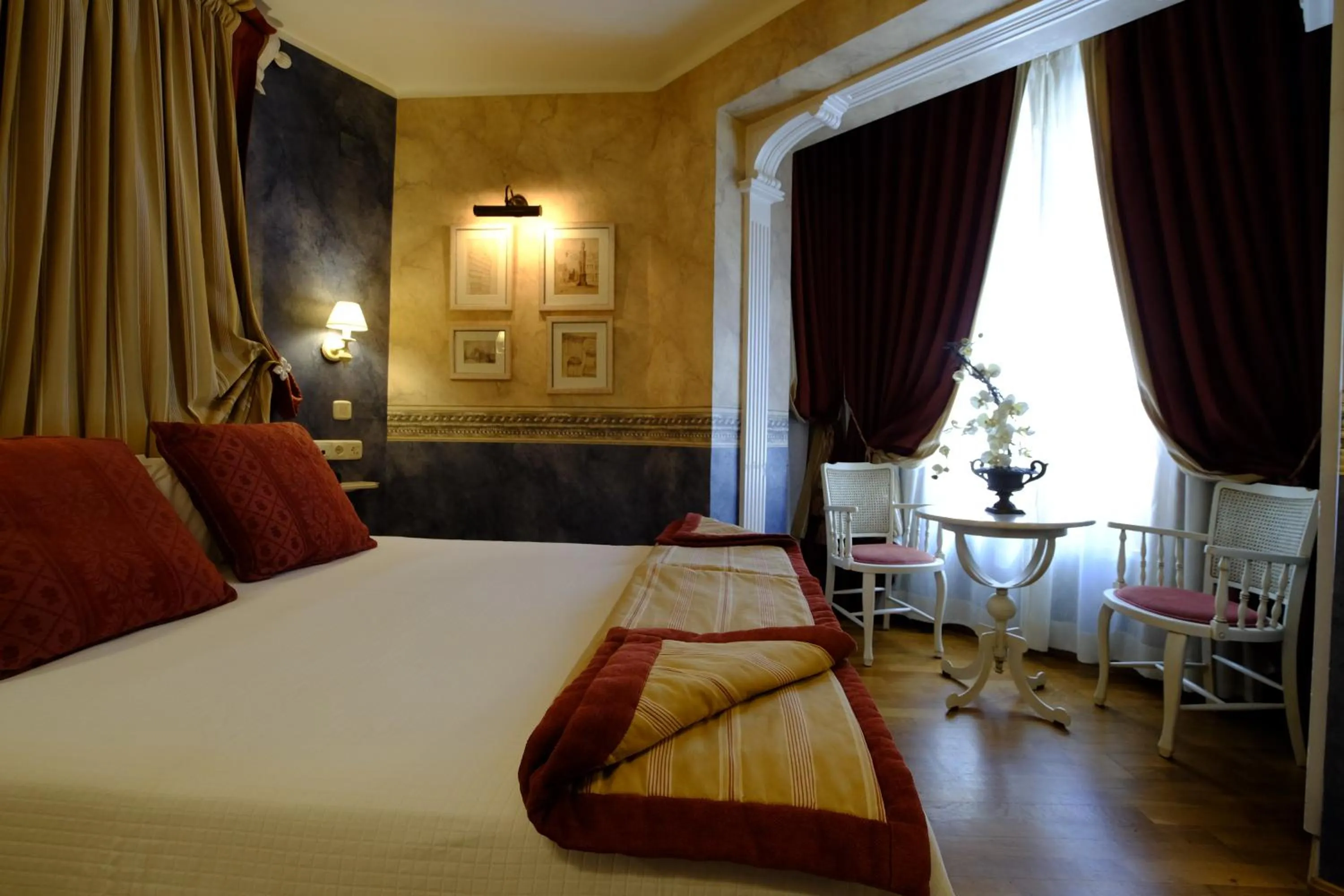 Bedroom in Hotel Pradas Ordesa