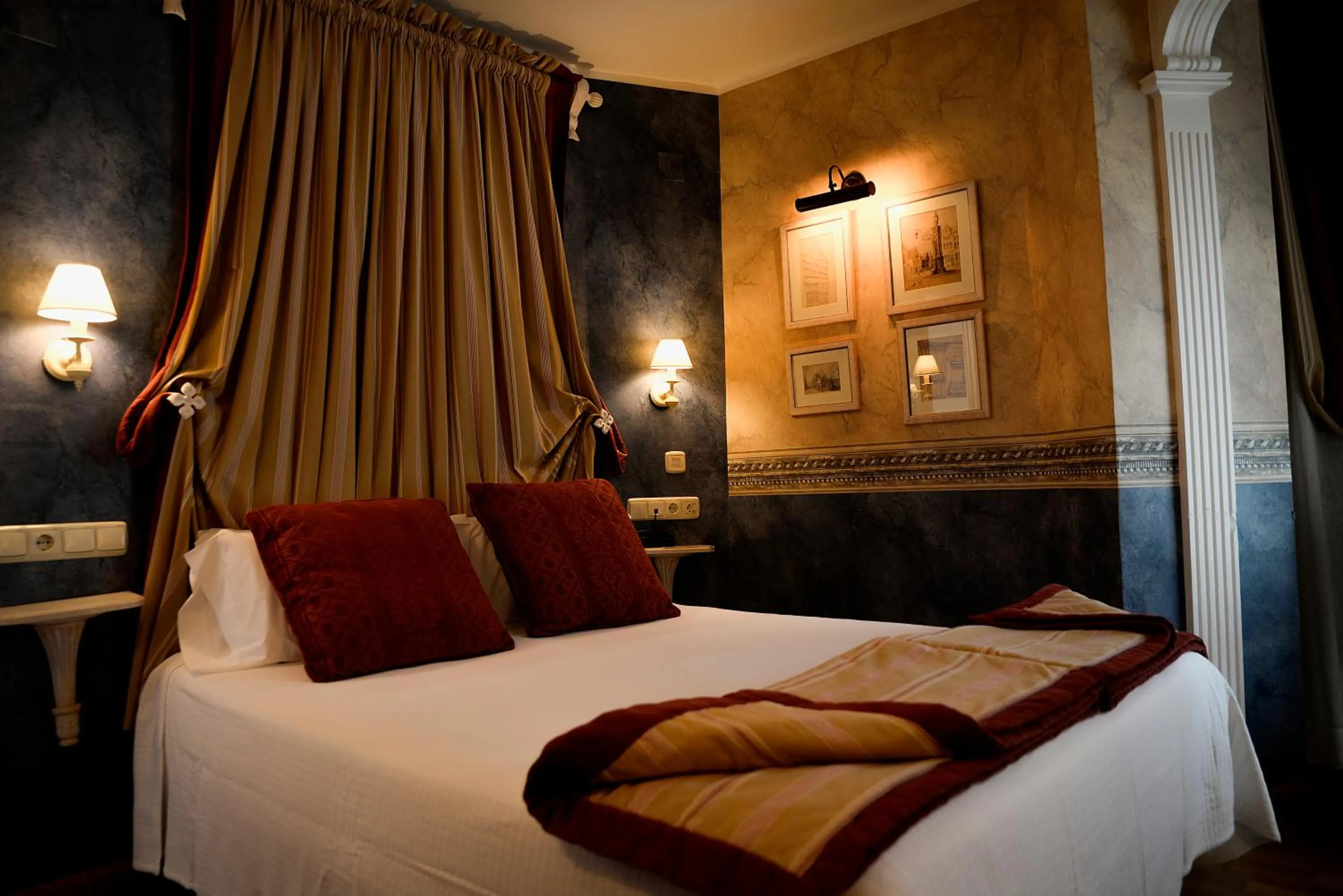 Bedroom in Hotel Pradas Ordesa