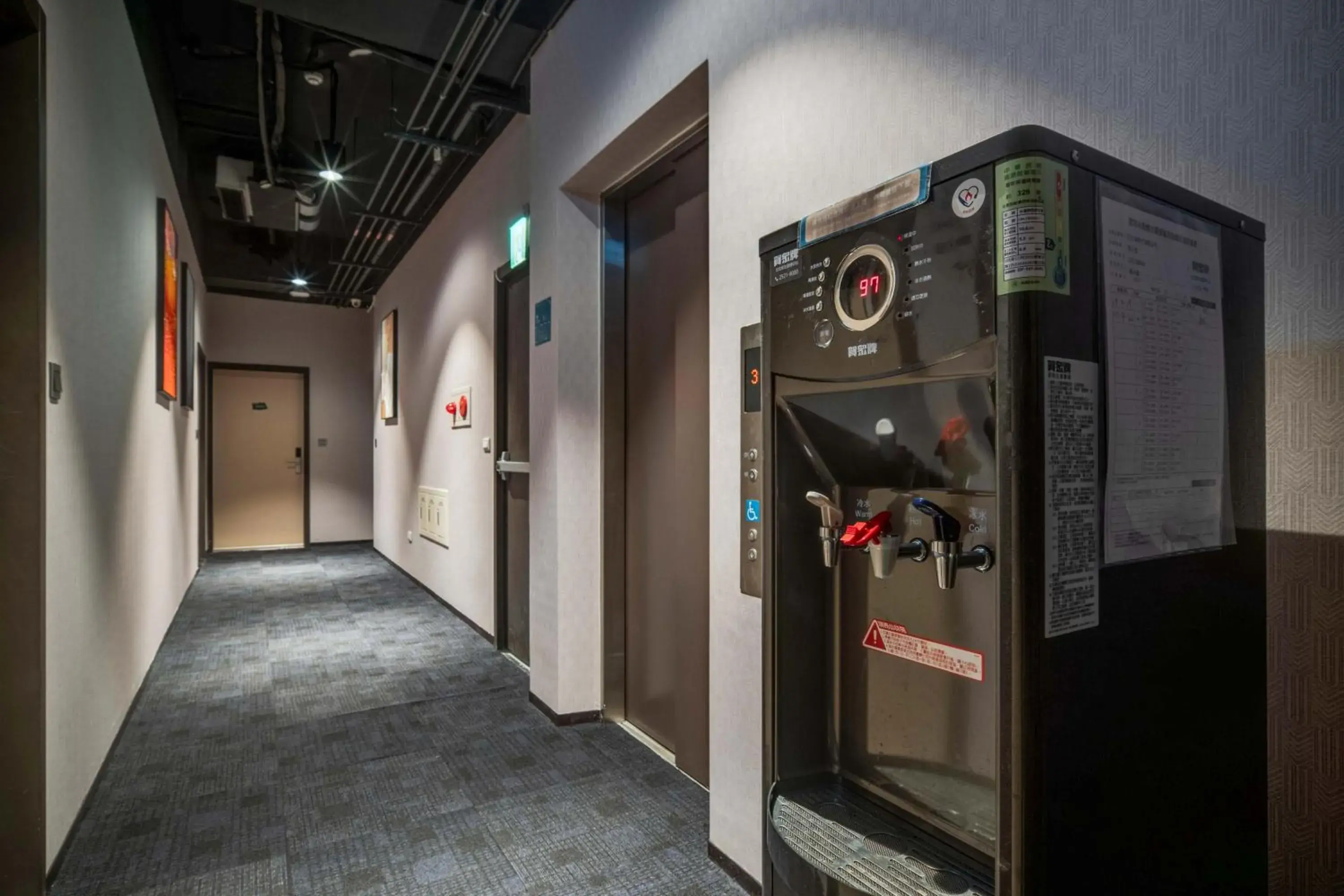 Property building in Fun Stay Inn Chengdu Property building in Fun Stay Inn Chengdu