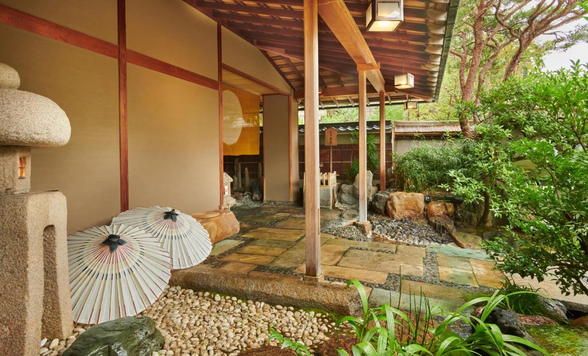 Facade/entrance in Araya Totoan