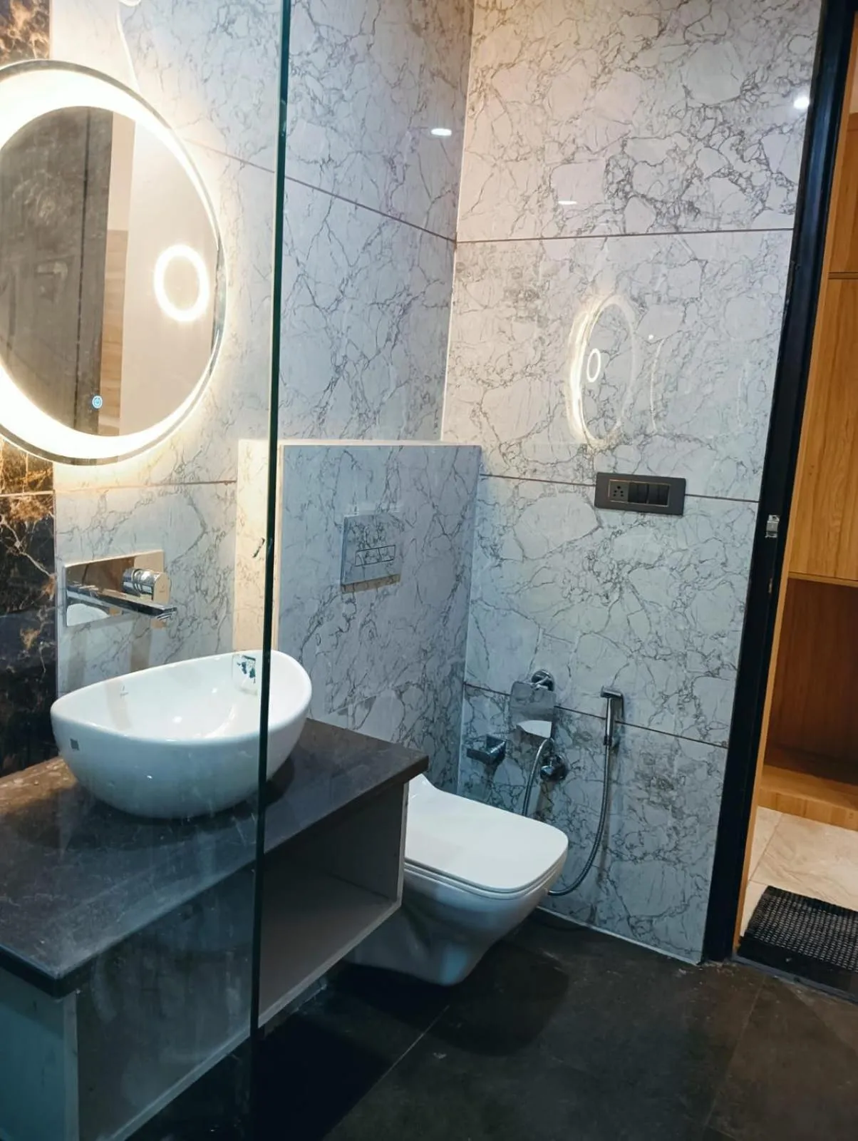 Shower in Hotel W Grand - A Boutique Hotel