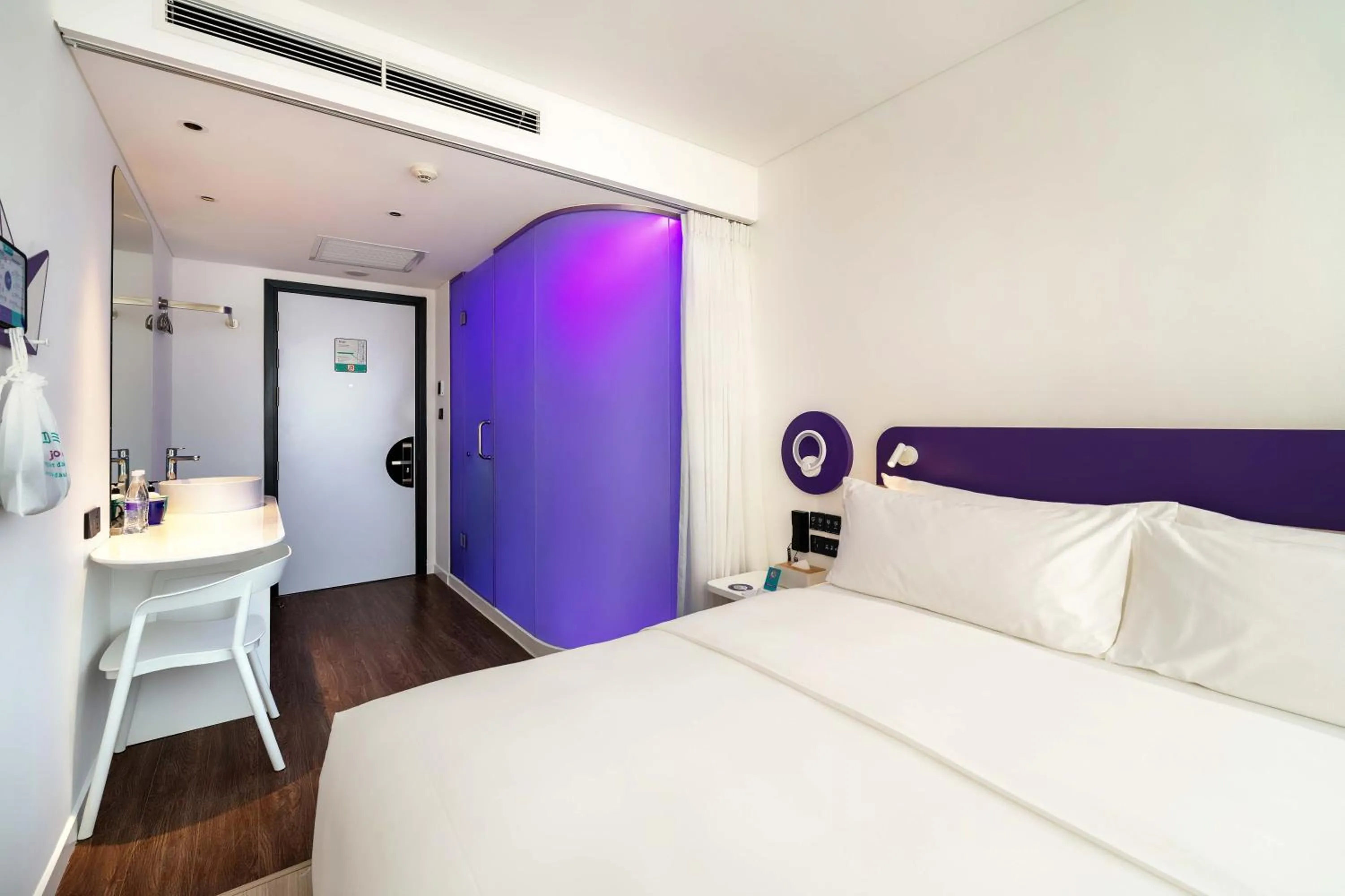 Deluxe King Room in Tru by Hilton Da Nang City Centre