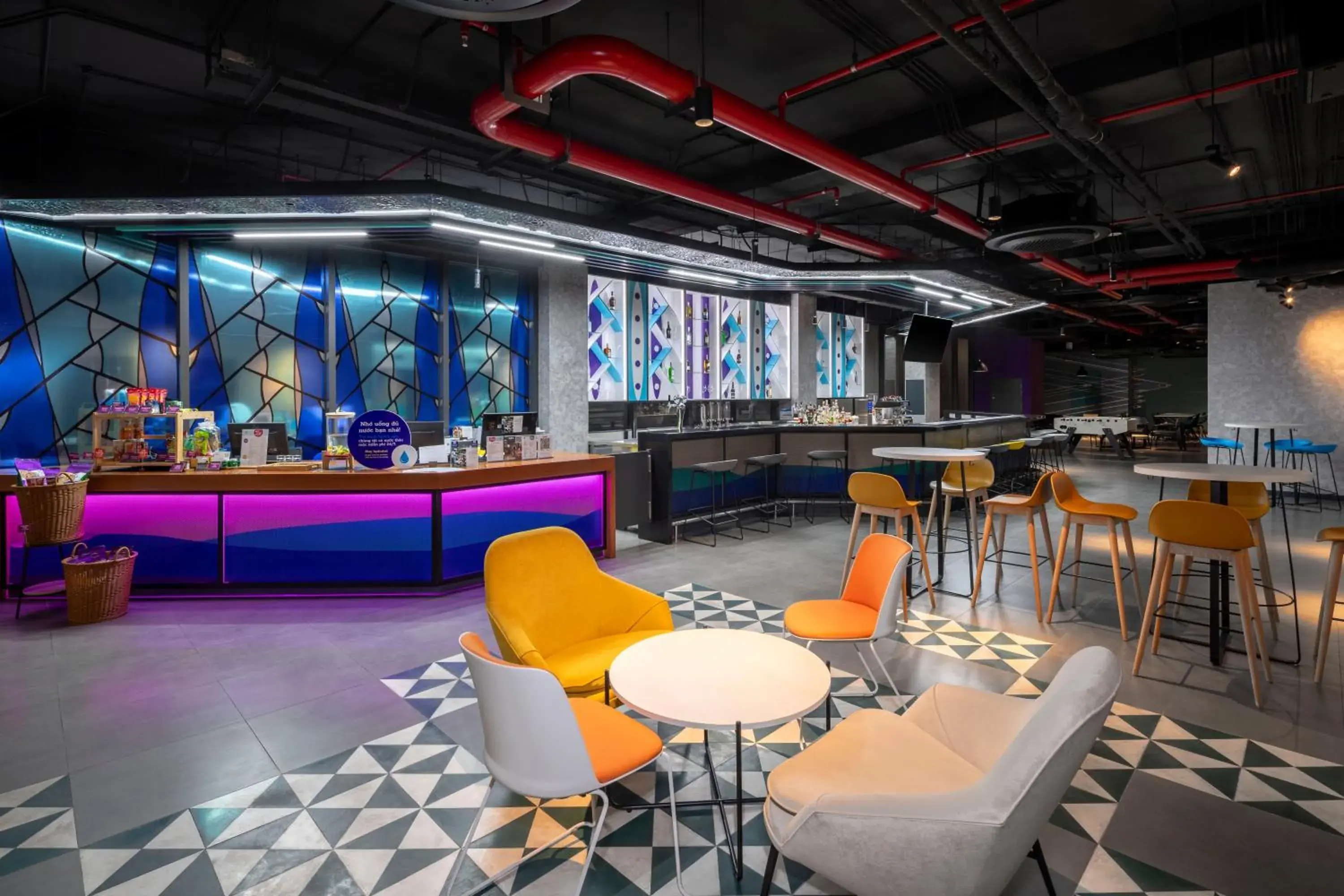 Lounge or bar in Tru by Hilton Da Nang City Centre Lounge or bar in Tru by Hilton Da Nang City Centre