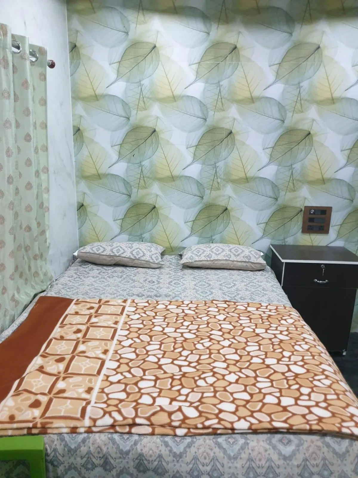Bed in RKS INTERNATIONAL HAMPi