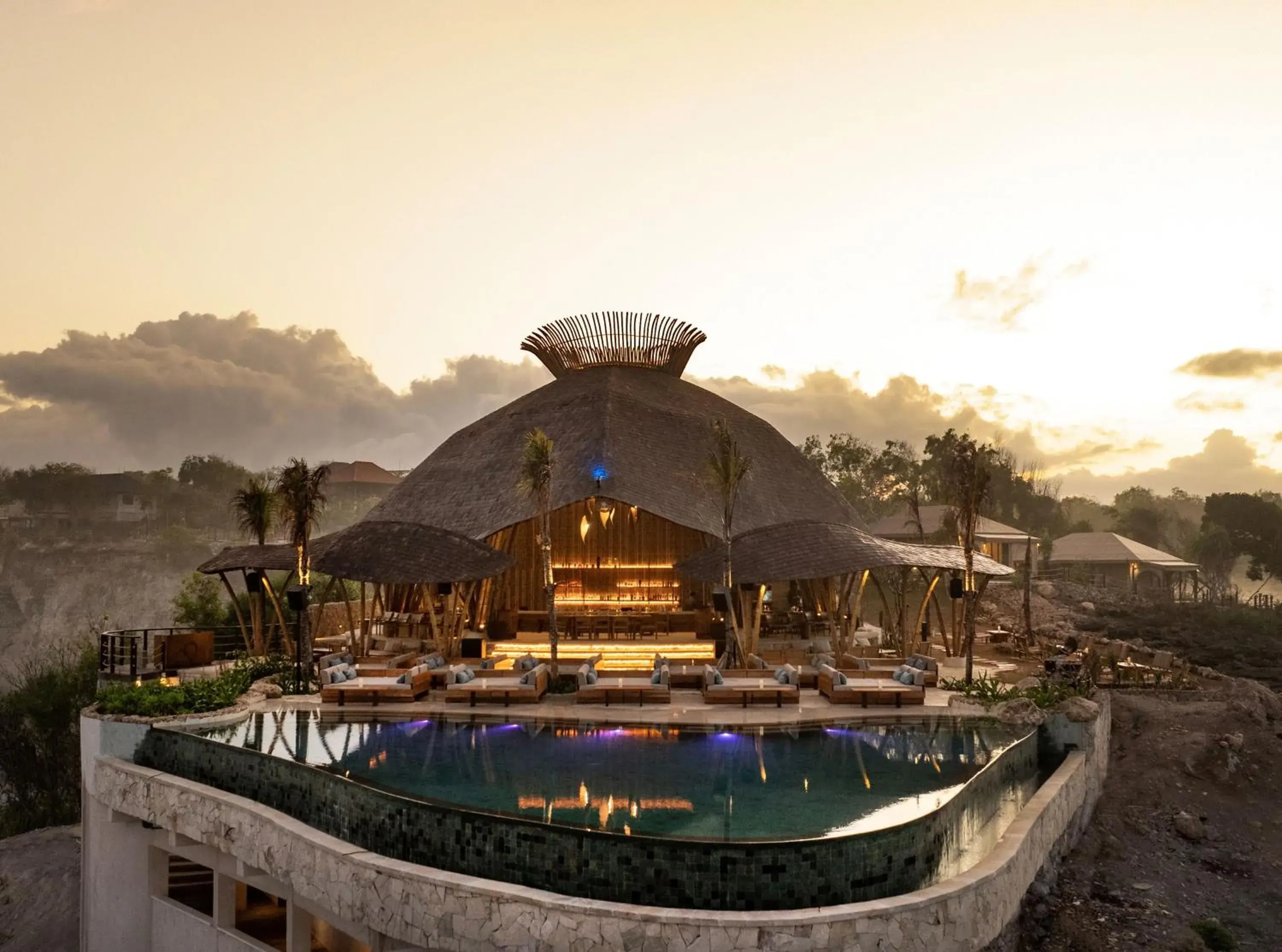 Restaurant/places to eat in ARNA Suites and Ocean Lounge Restaurant/places to eat in ARNA Suites and Ocean Lounge