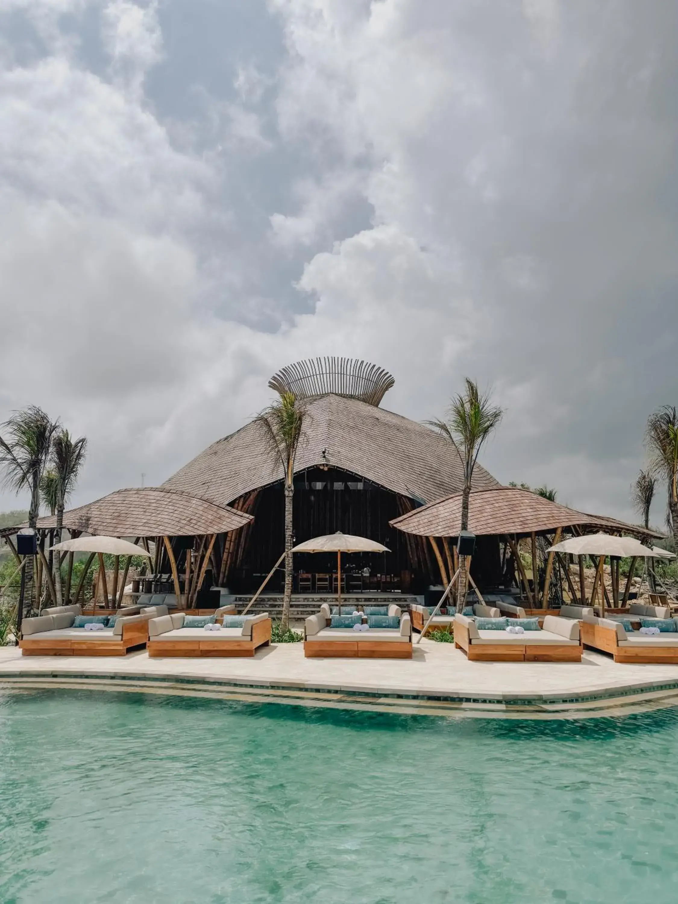 Facade/entrance in ARNA Suites and Ocean Lounge Facade/entrance in ARNA Suites and Ocean Lounge