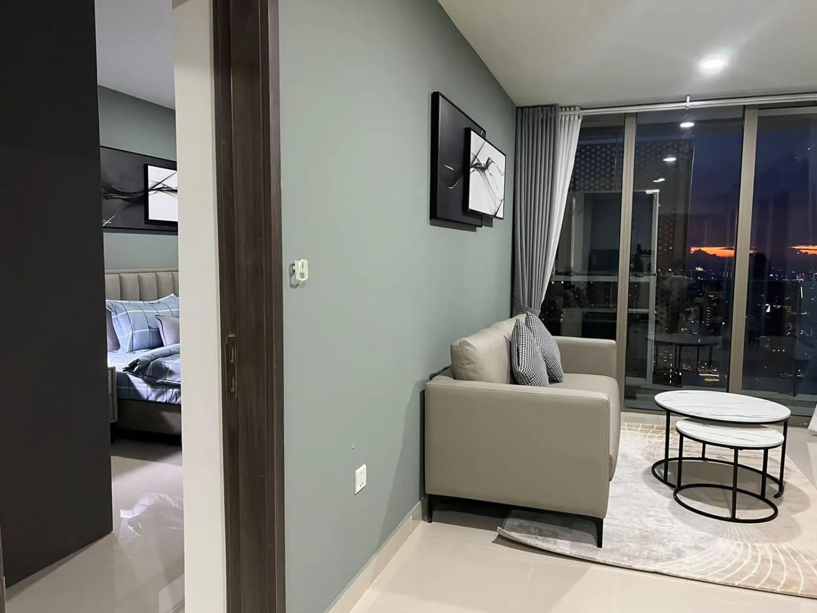 The PeAk Residence, Multi-Apartment by Emma