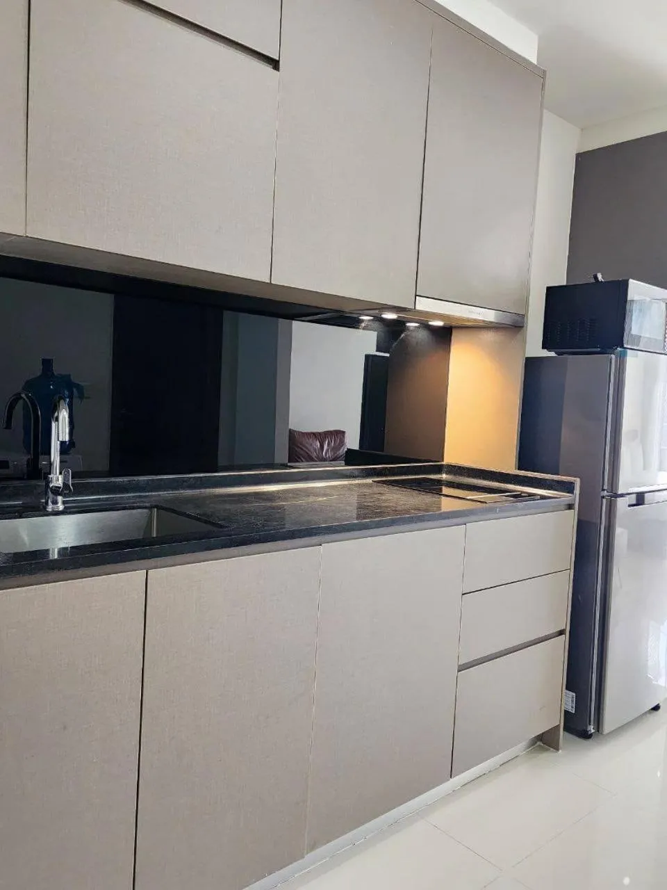 The PeAk Residence, Multi-Apartment by Emma