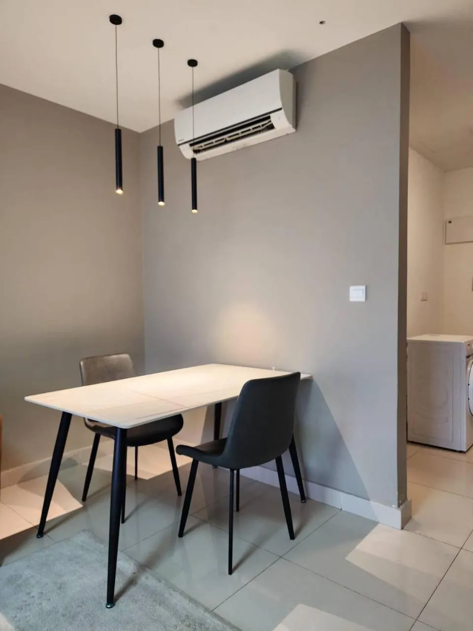 The PeAk Residence, Multi-Apartment by Emma