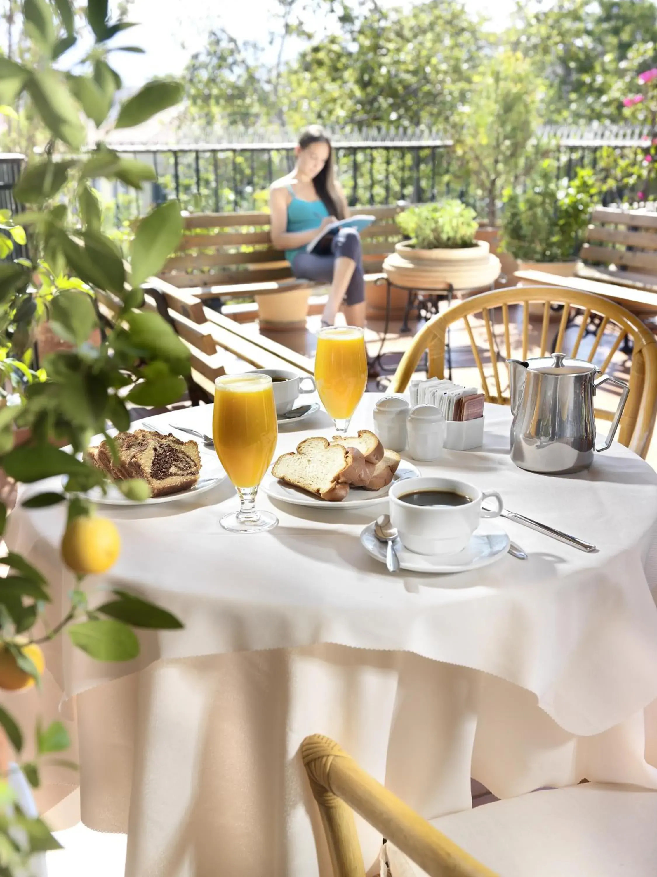 Food in Adrian Hotel Food in Adrian Hotel