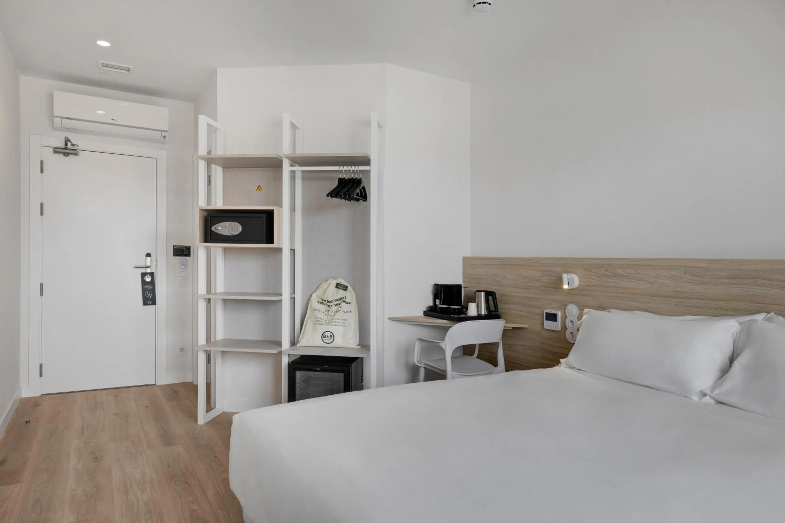 Bed in B&B HOTEL Benidorm Finestrat