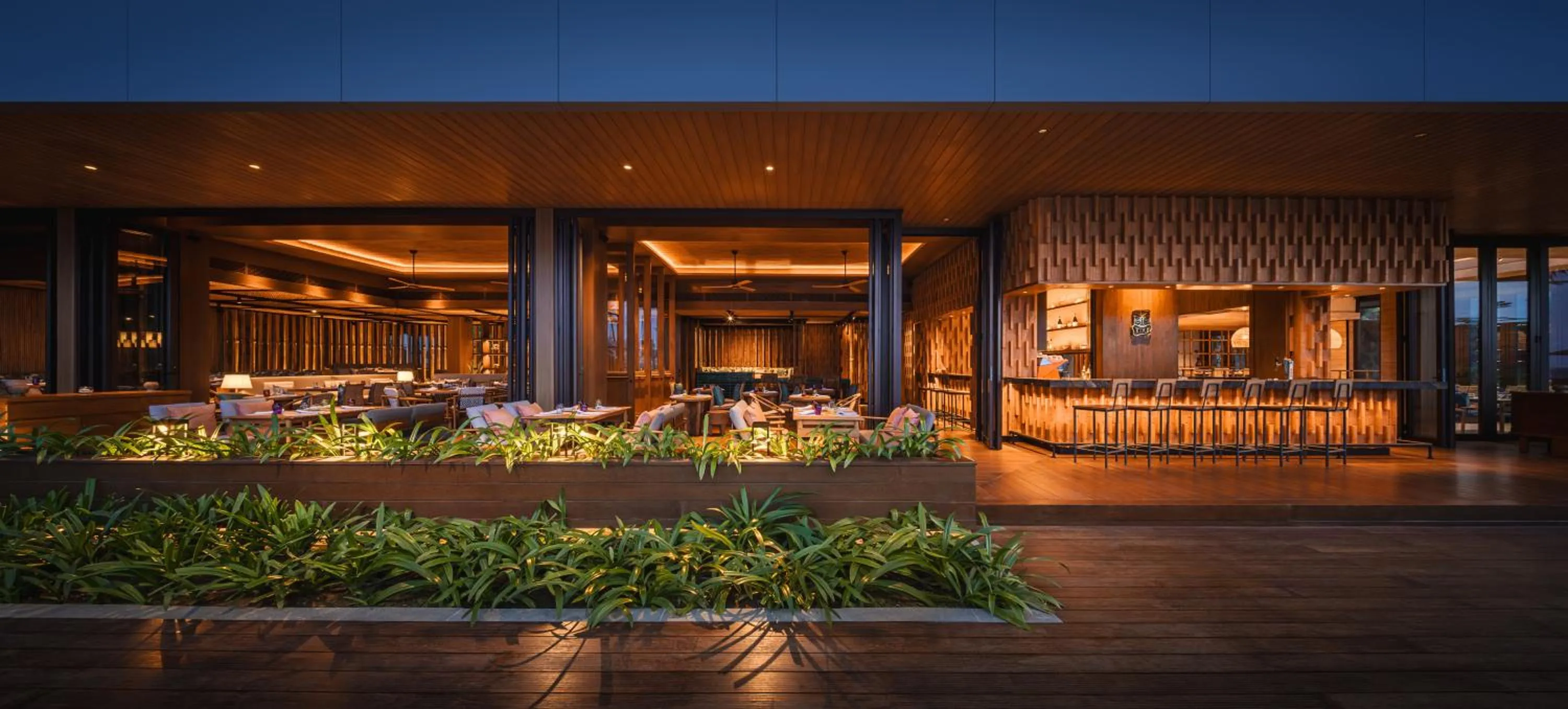 Restaurant/places to eat in Hotel Indigo Bintan Lagoi Beach by IHG