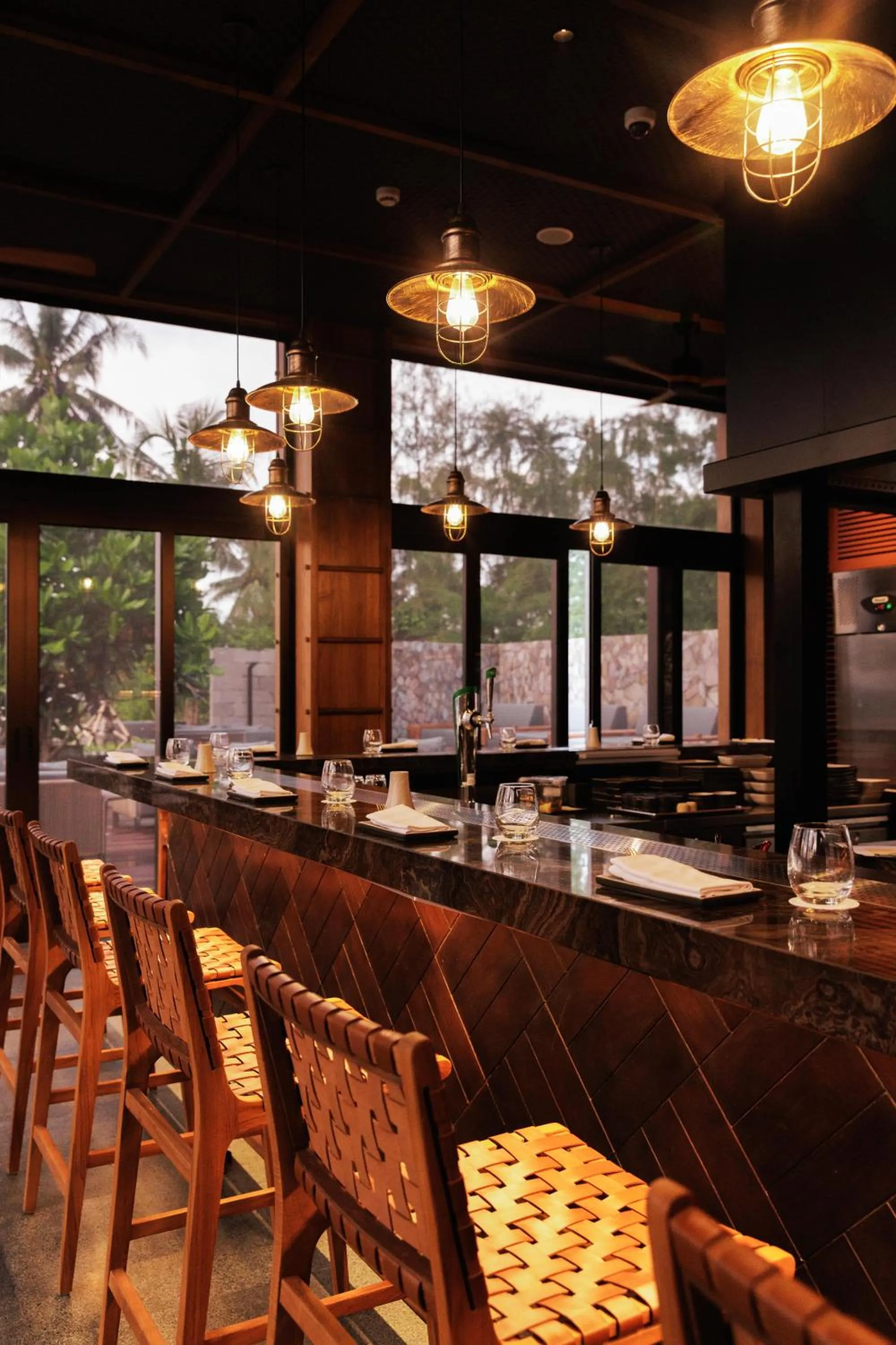 Restaurant/places to eat in Hotel Indigo Bintan Lagoi Beach by IHG