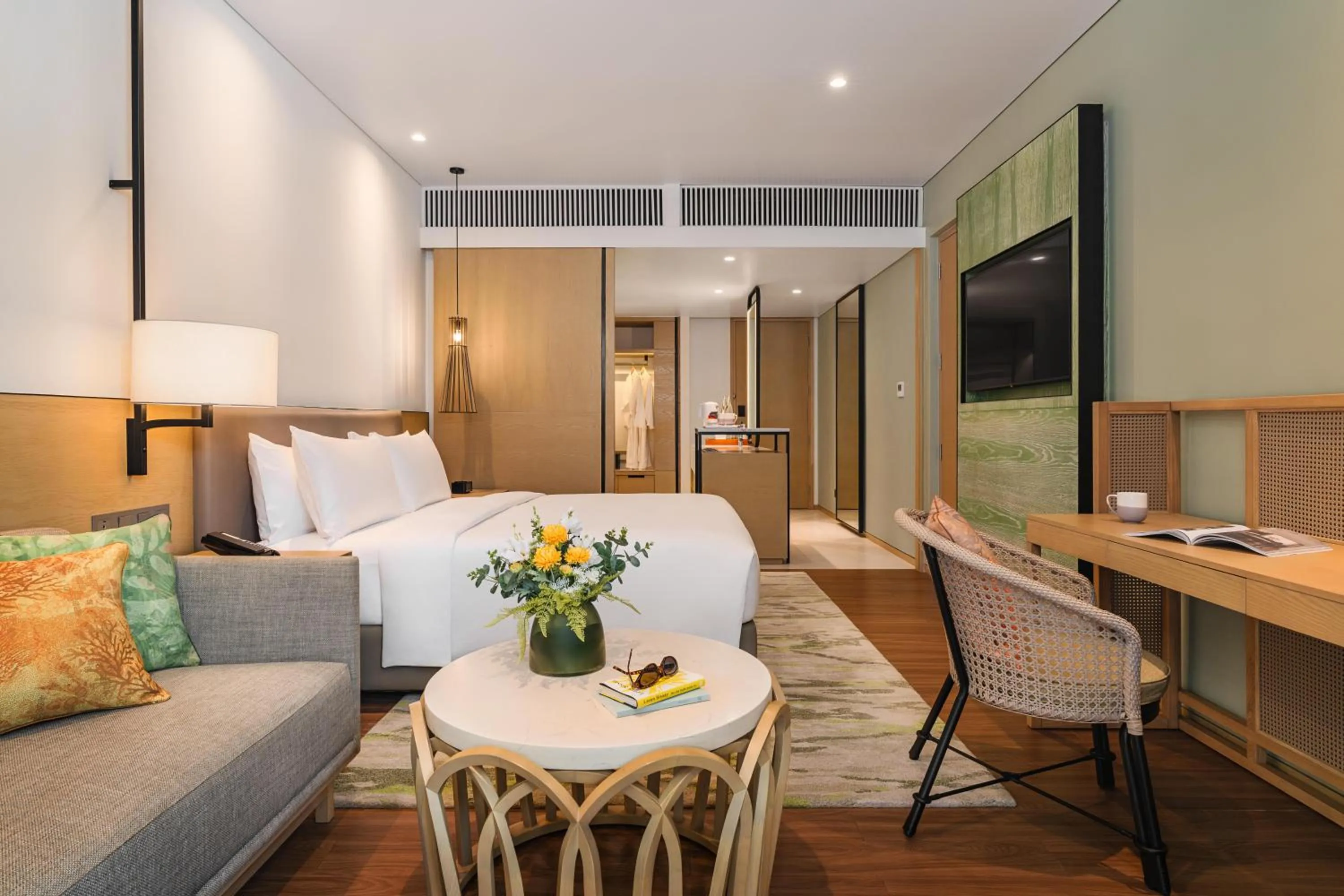 Guests, Bed in Holiday Inn Resort Bintan Lagoi Beach by IHG
